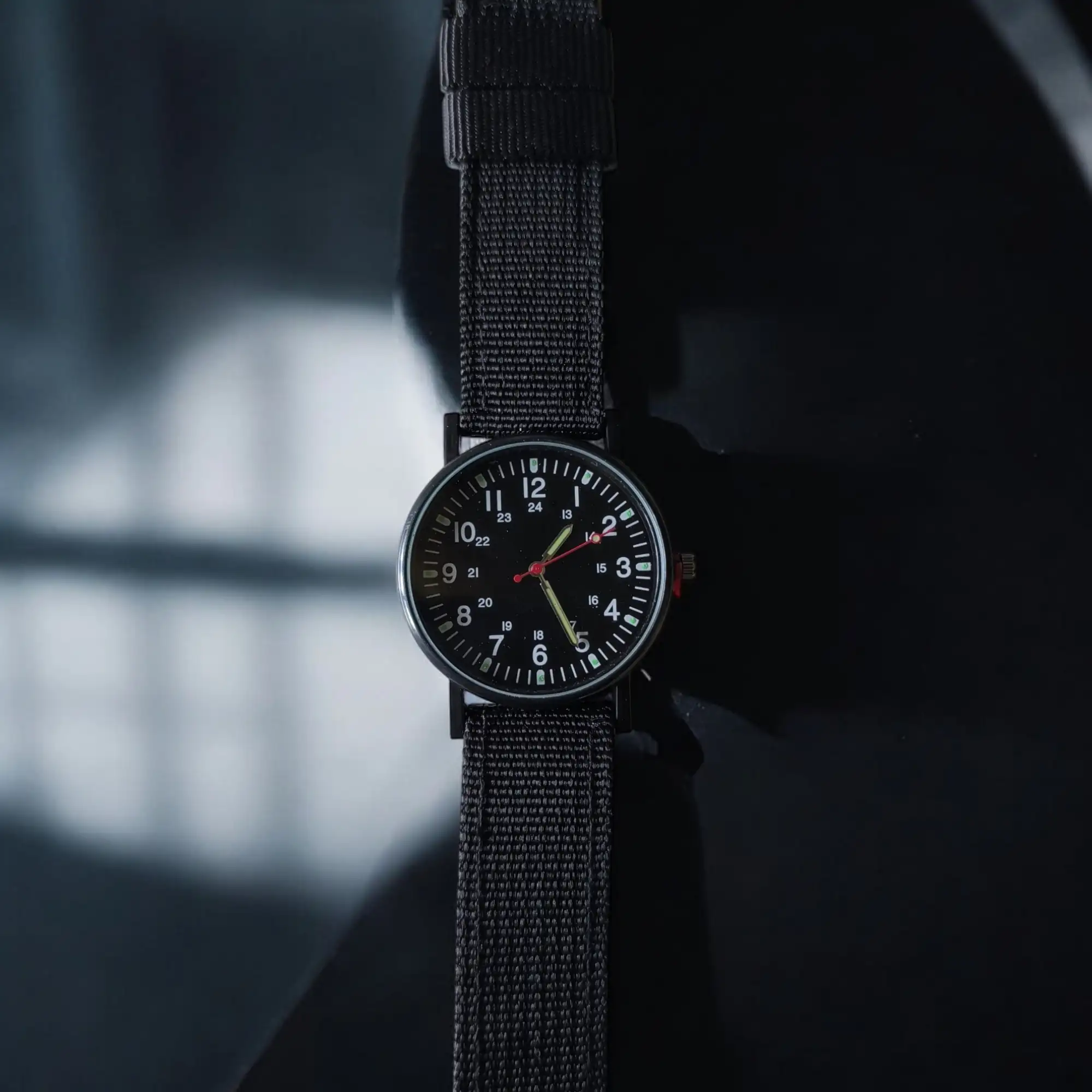 Reloj redondo negro l