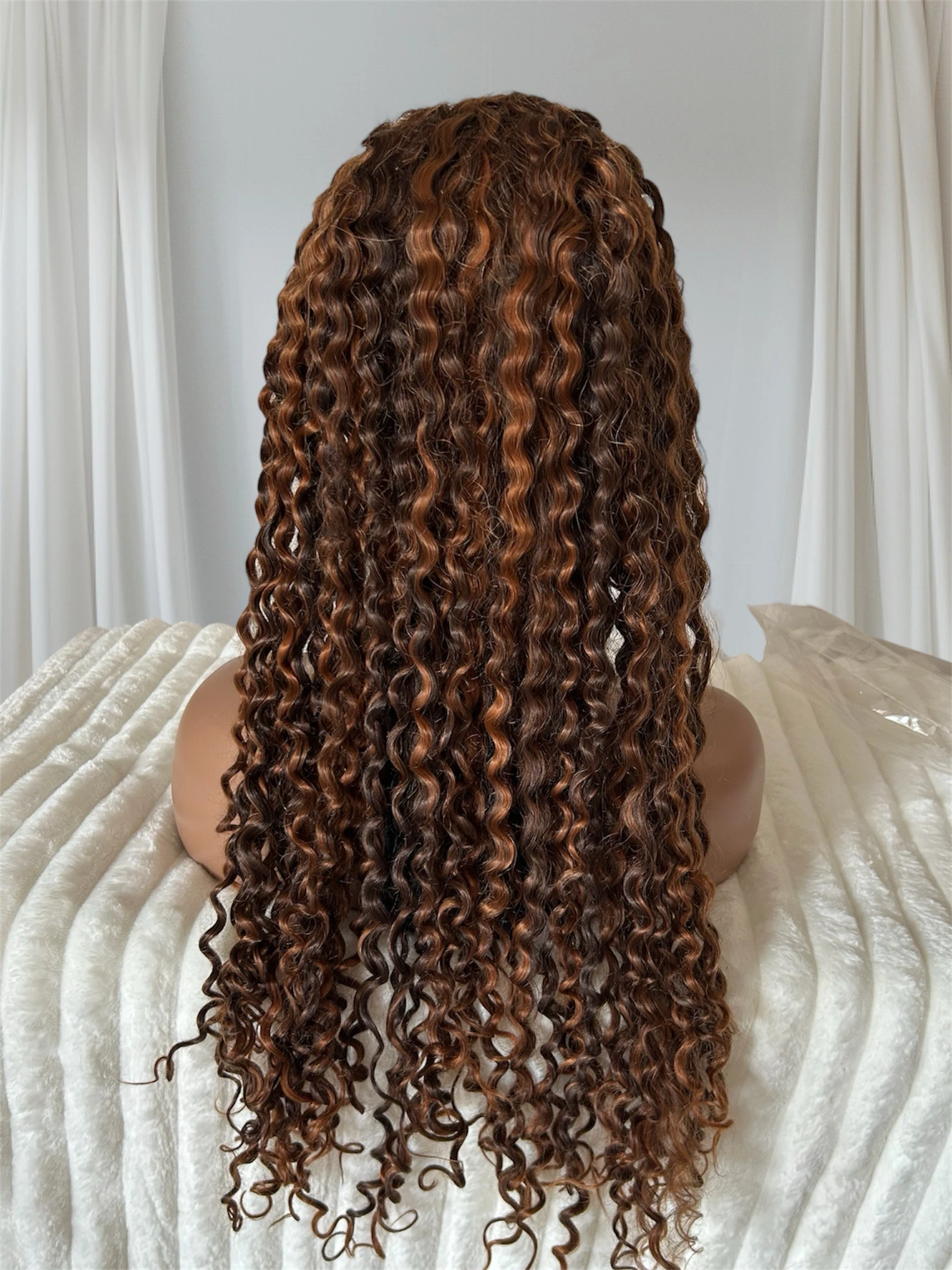 Peluca rizada 26 con diadema  3