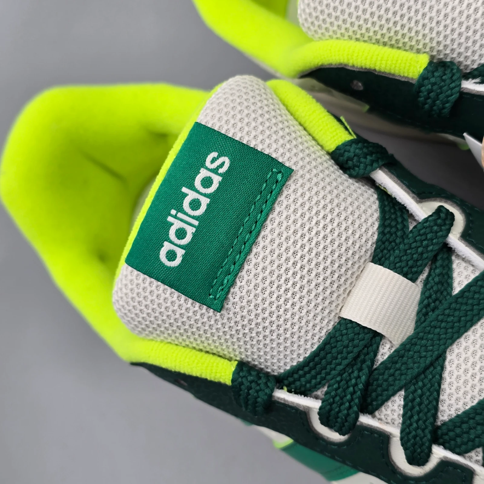 ADIDAS BREAKBASE  4