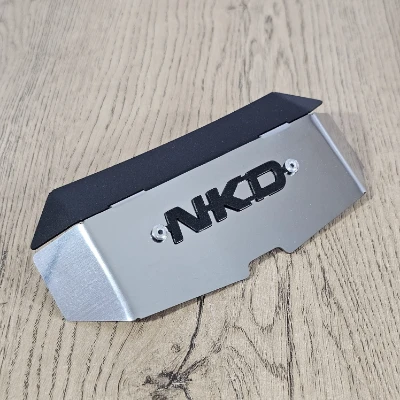 NKD 125 Cachucha Stop acero cromado con negro ML