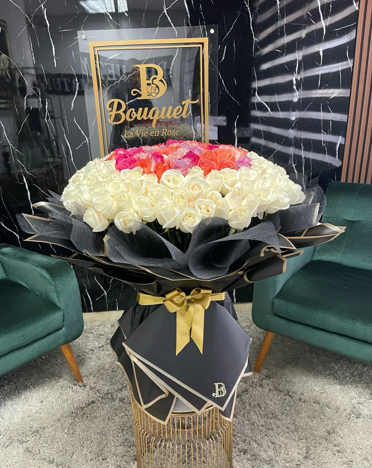 Ramillete maxi de rosas con  base 