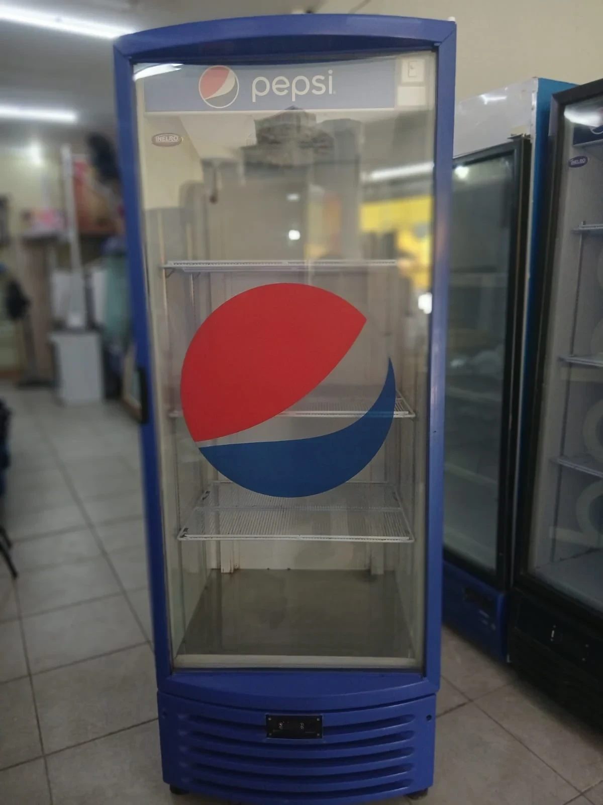EXHIVIDORA 570LT 4