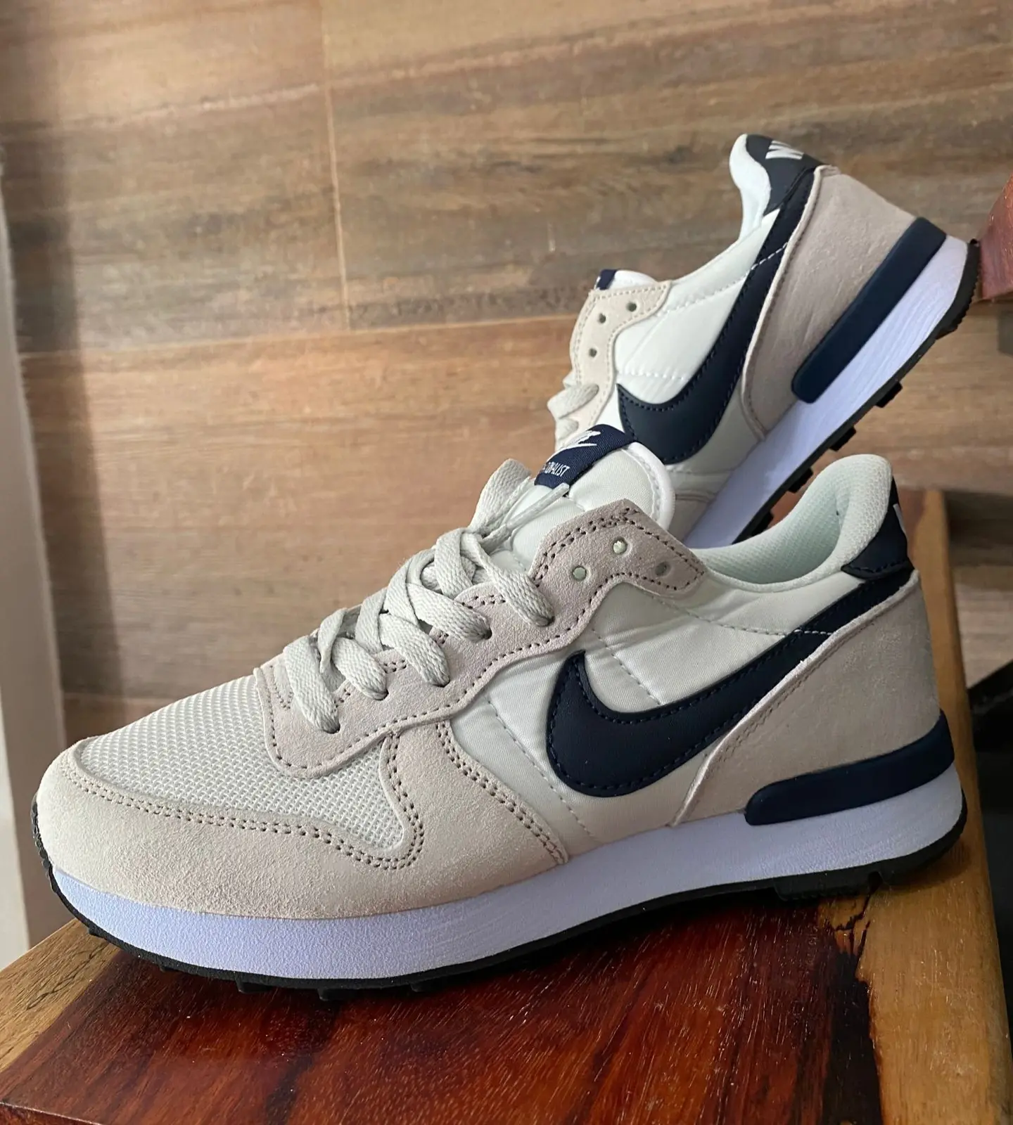 NIKE INTERNATIONAL DAMA 