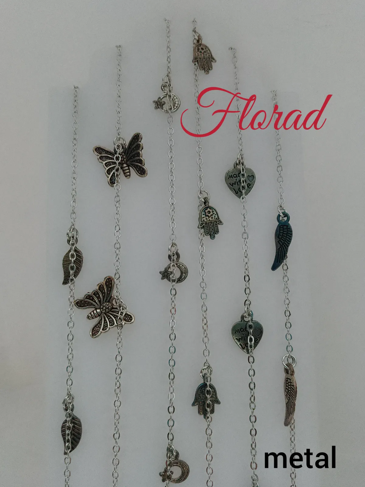 Broches con colgantes 