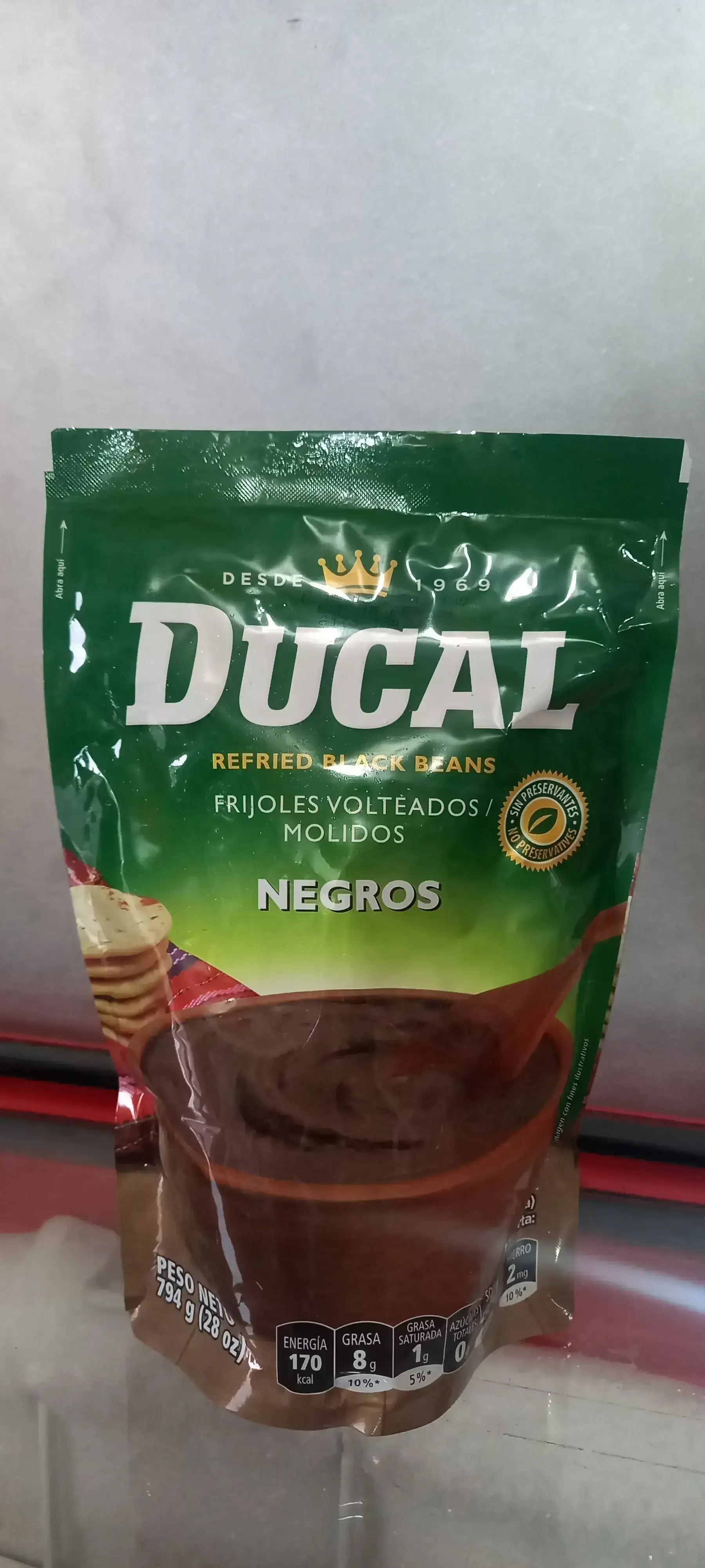 Frijol volteado de sobre negro de 28 onza 