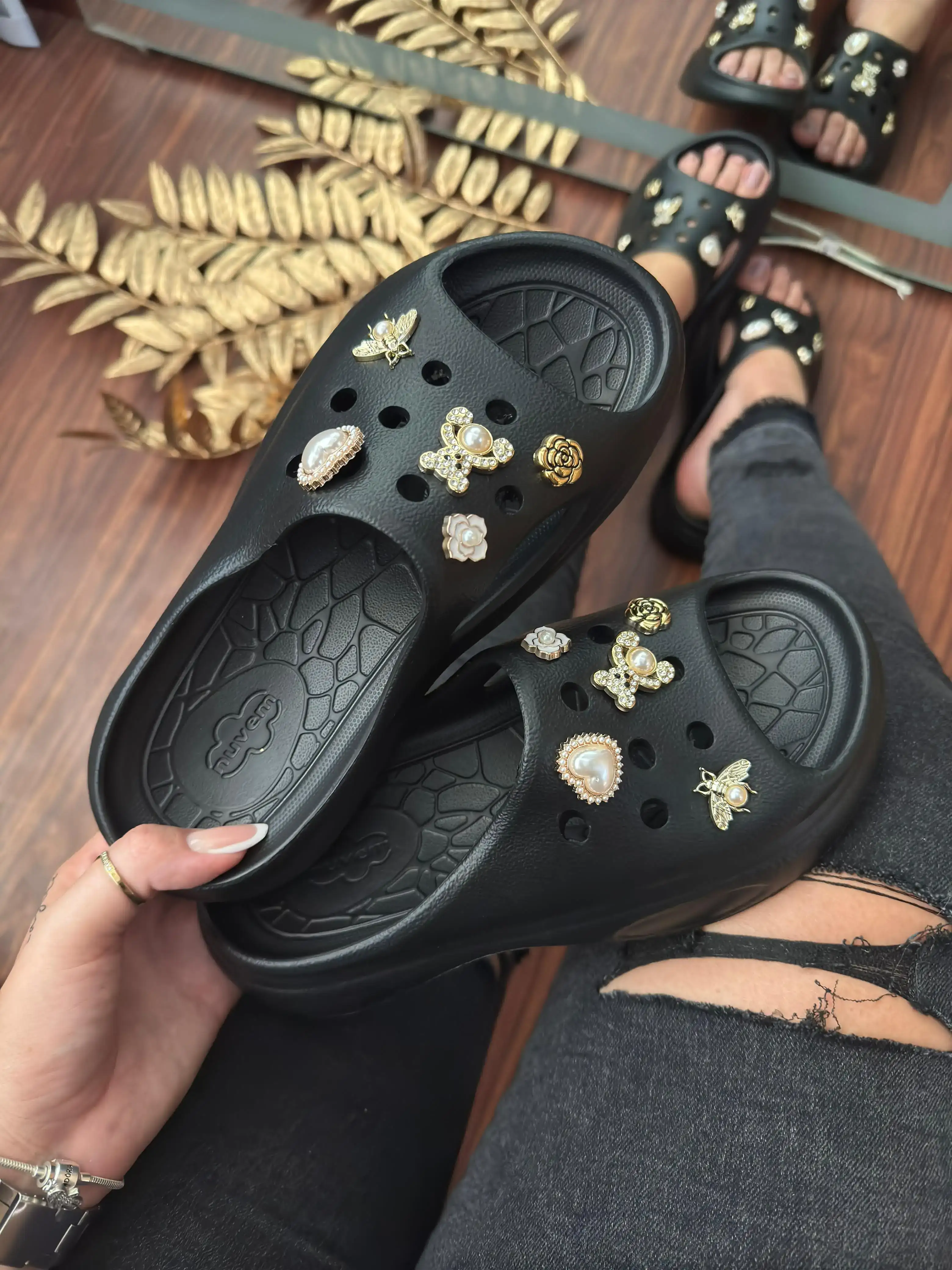 CHINELO SLIDE BOTTOMS  2