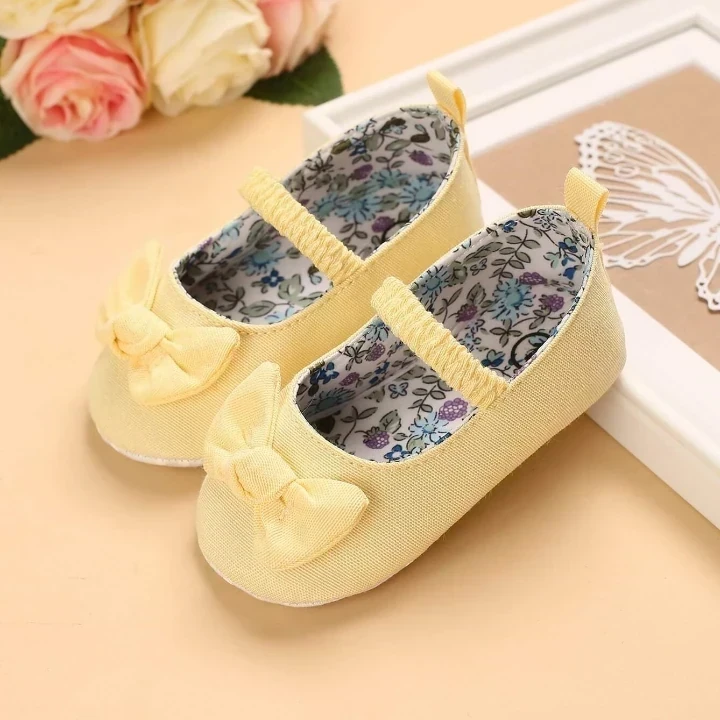 ZAPATITOS Z AMARILLO LAZO