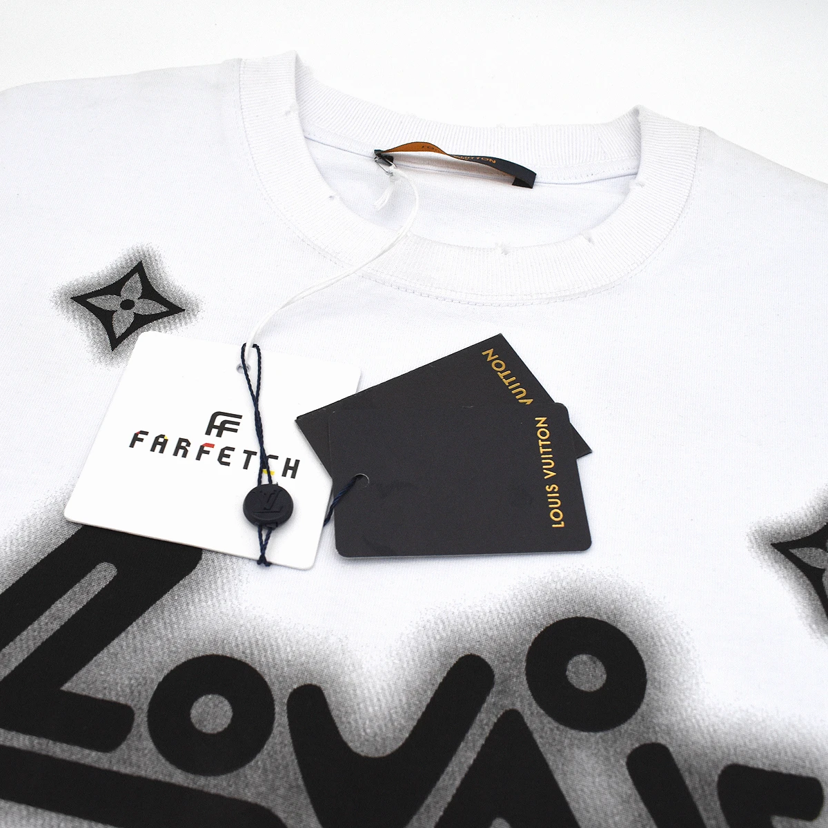 Playera LV 3