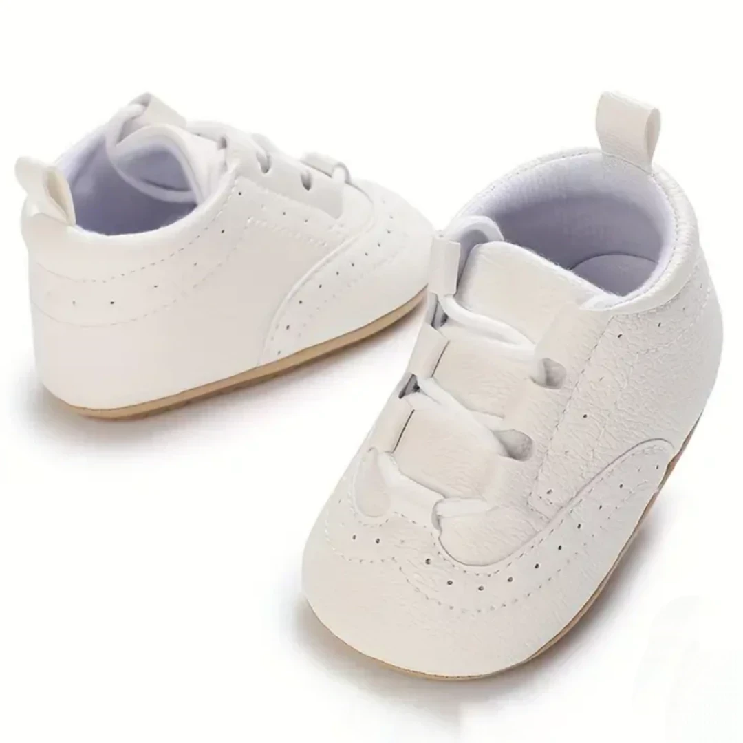 ZAPATITOS BLANCO CORDONES 2