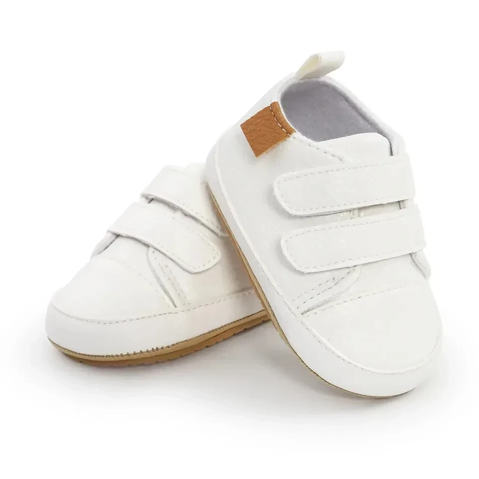 ZAPATITOS BLANCOS 2