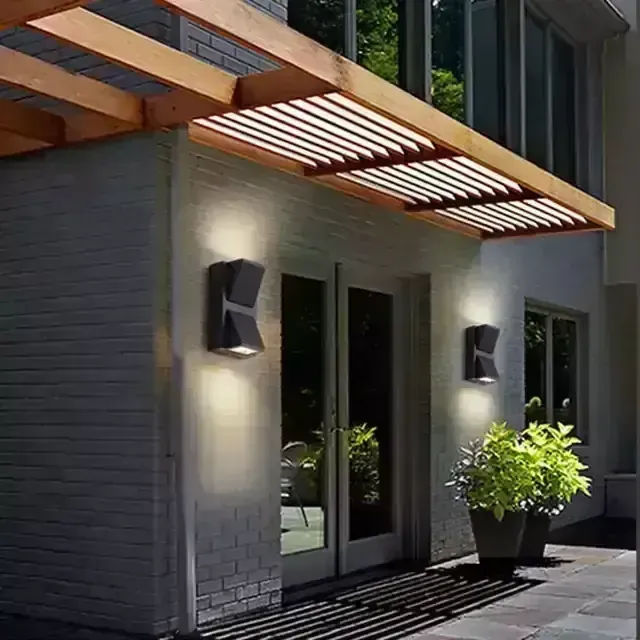 APLIQUE LED NEGRO CORBATIN 6W 6500K 3