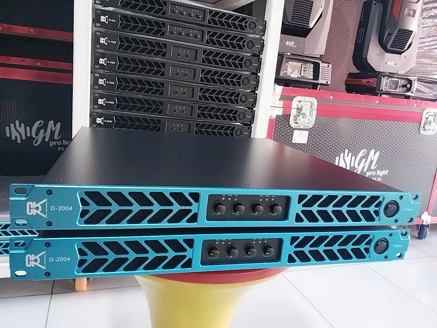 PODERES CVR 8000W (4) Poder CVR 8000W (4) canales 13,250bs  Poder CVR 12.000W (4) canales 15.950bs  Poder CVR 20.000W.(2) 18,000bs  Poder CVR 20.000W.(4) canales 18,750bs  Poder CVR 34.000W.(4) canales 24,150bs 4