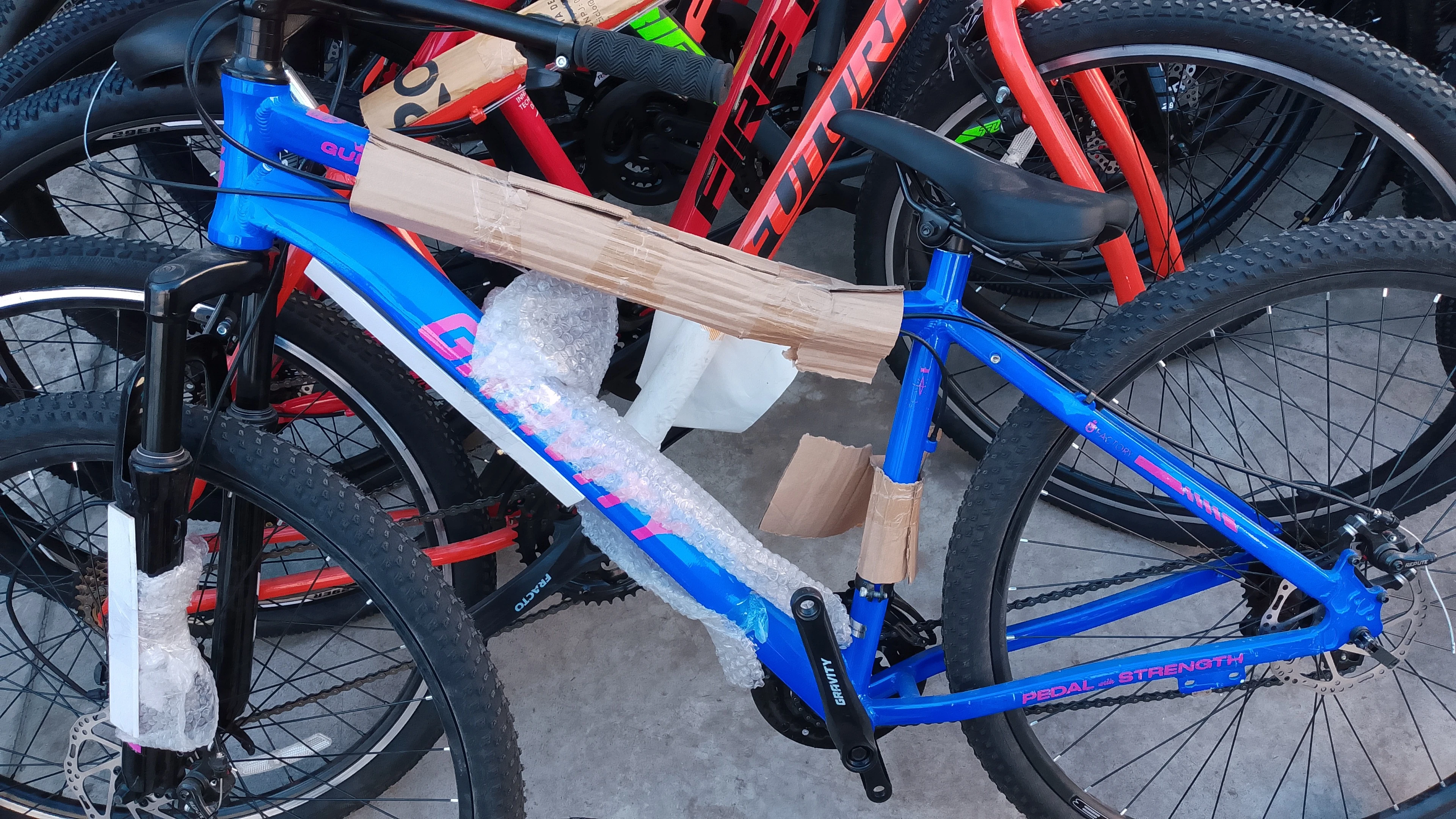 Outlet Bicicleta Gravity reparada sin detalles 2