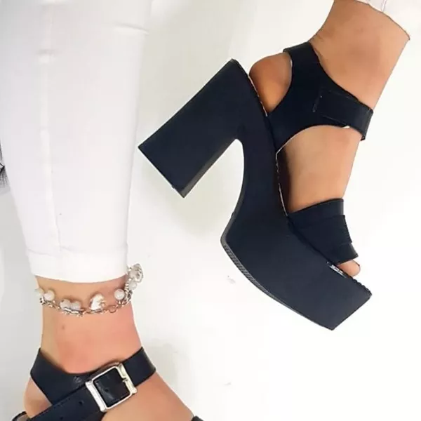 Sandalias