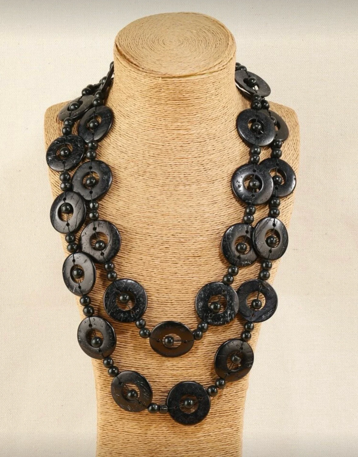 Collar estilo Bohemio (disponible en café y negro)