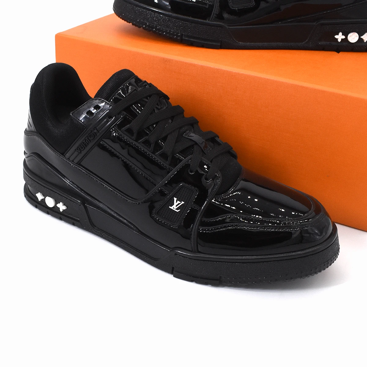 LV Trainer Negro Satin 8