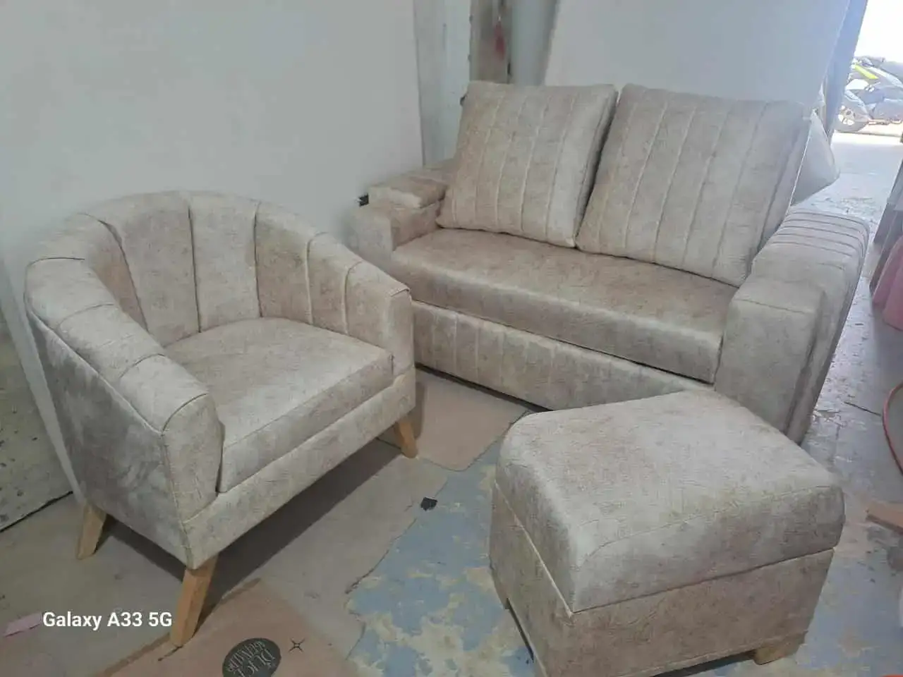 Combo Sofacama mas poltrona y puff baúl 