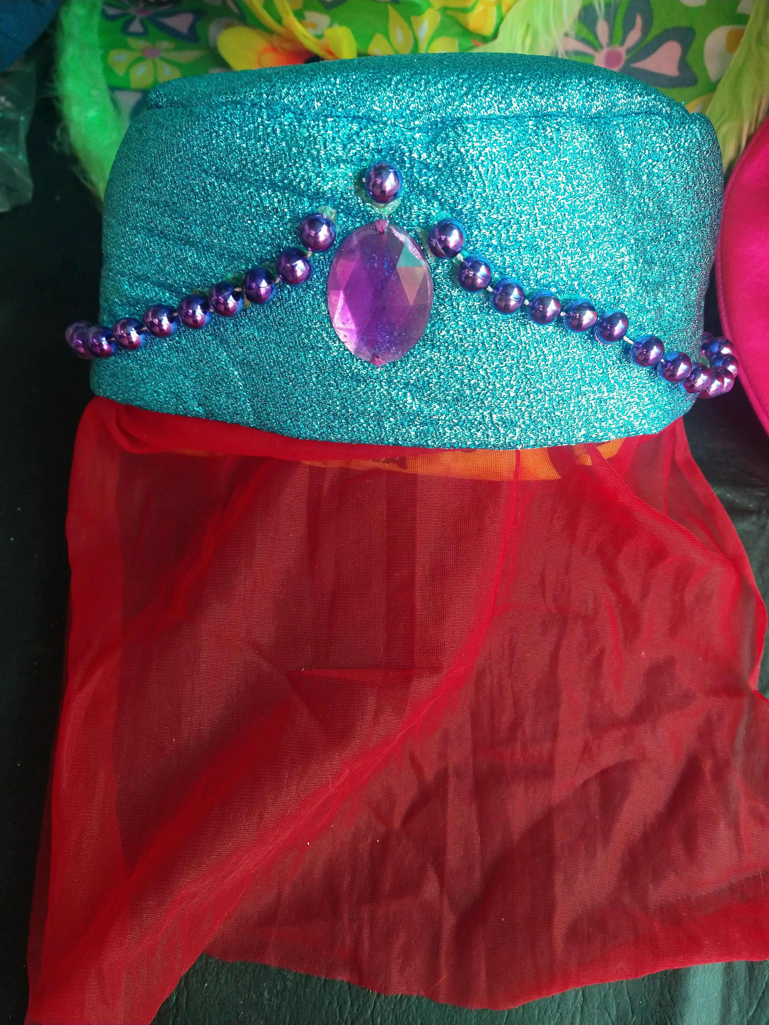 Sombrero árabe con velo 