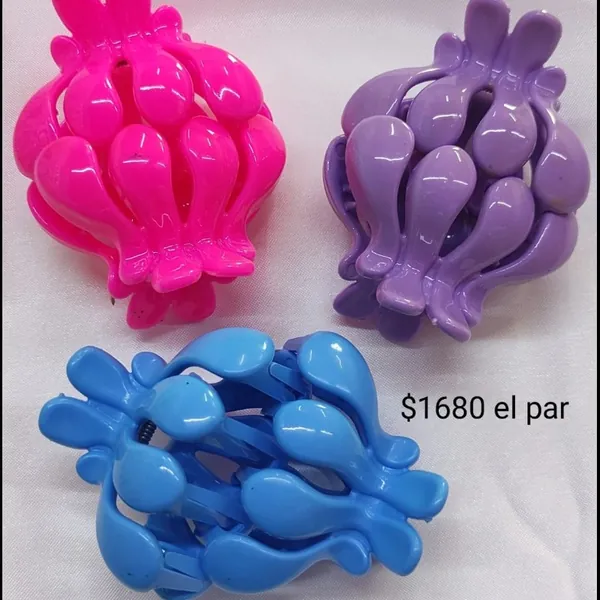 BROCHES