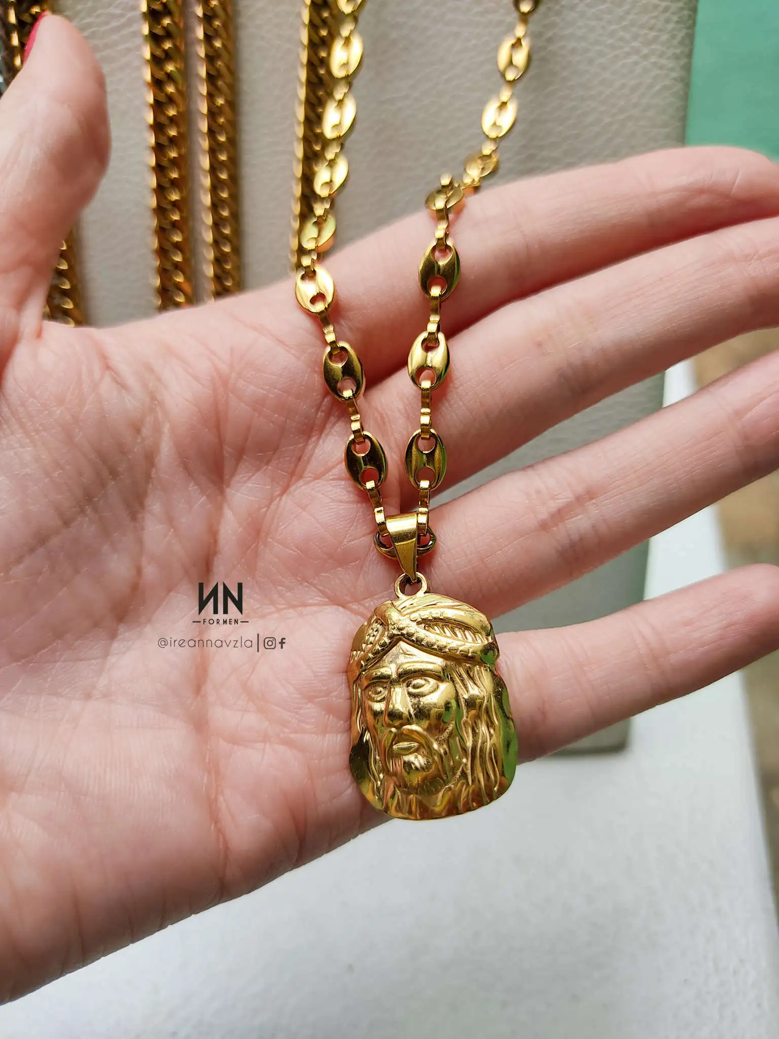 Cadena Gucc cristo