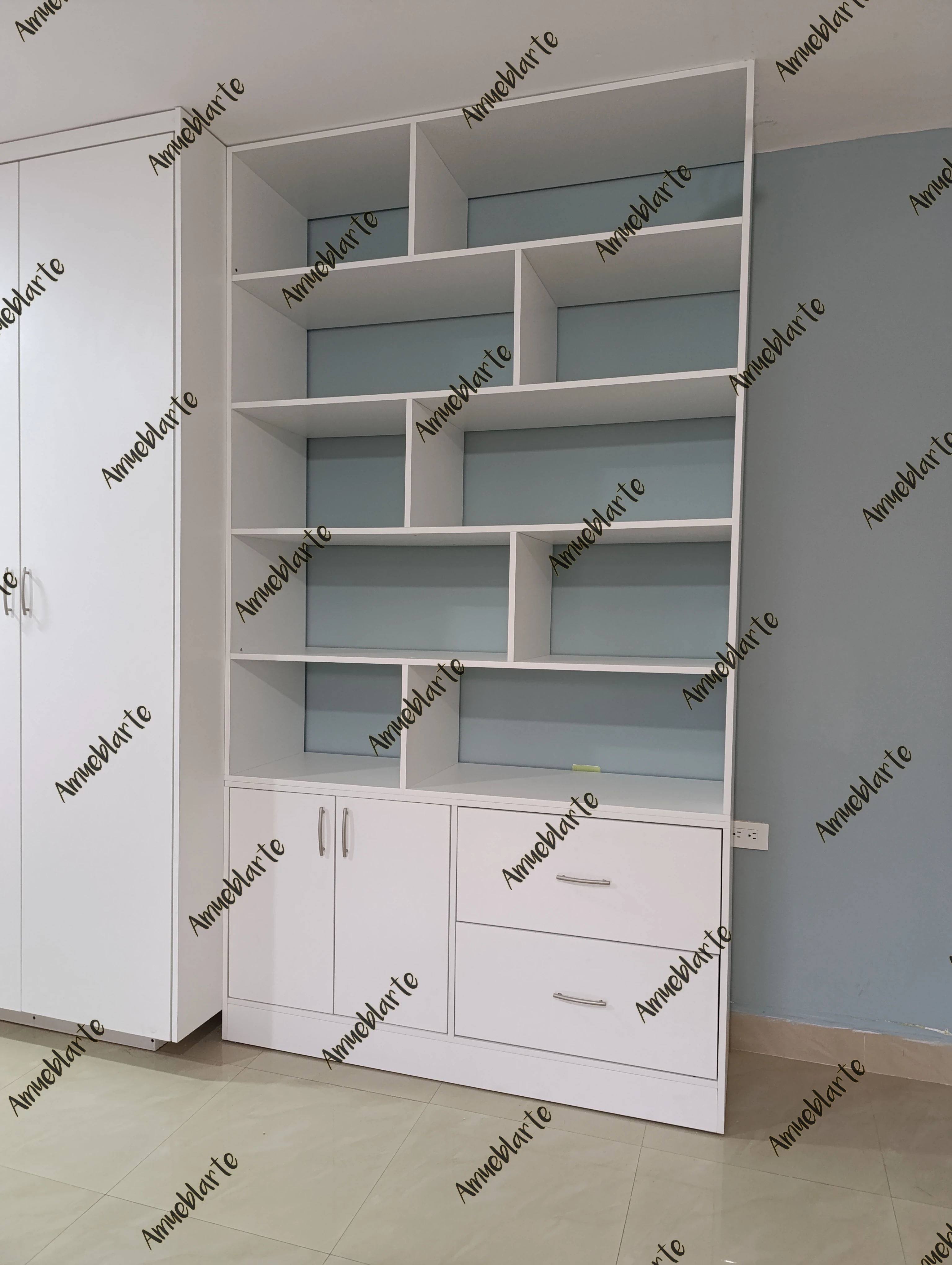 Estantería con cajones y puertas  3
