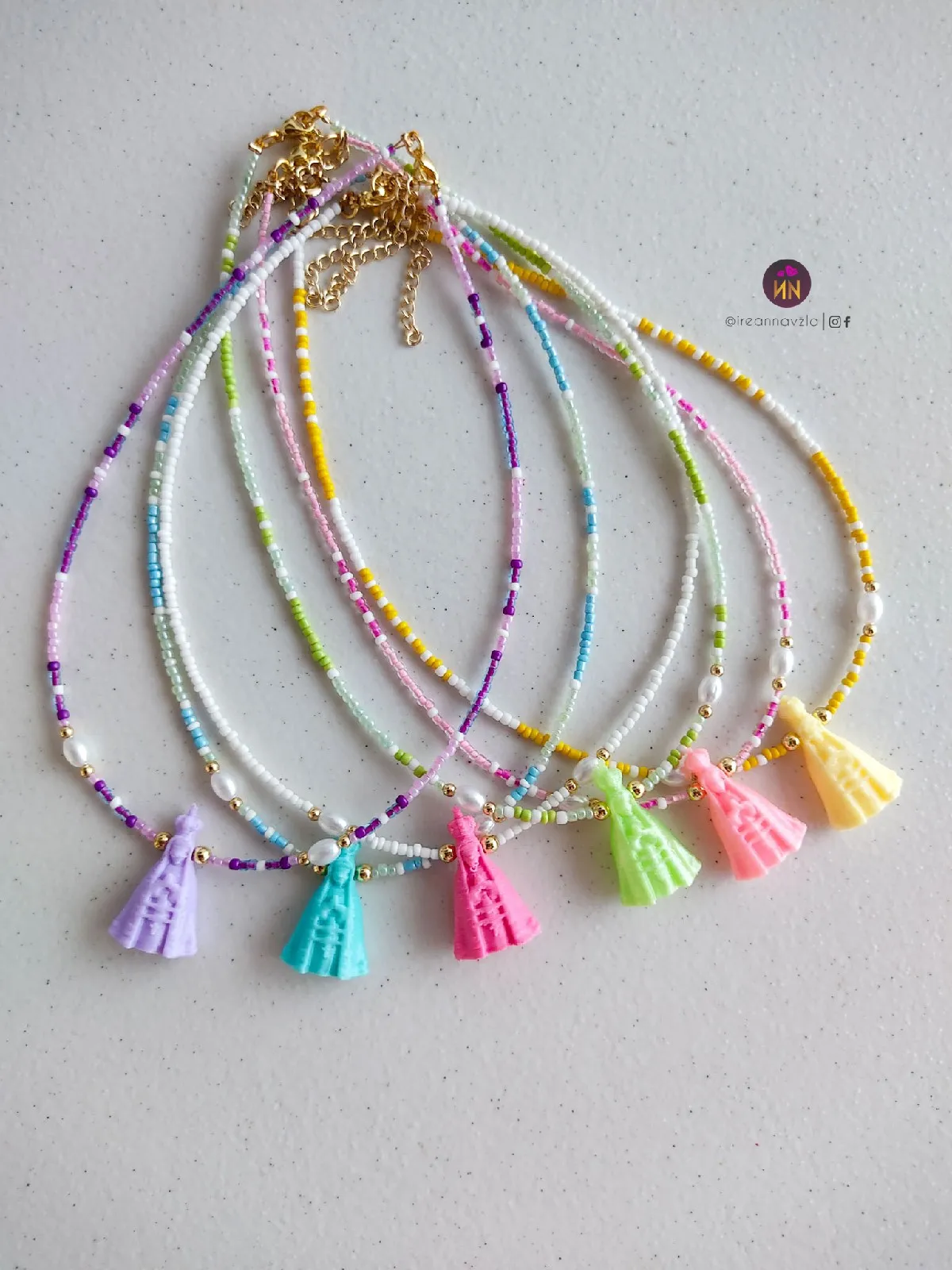 Collar Virgen del Valle colores 🌈