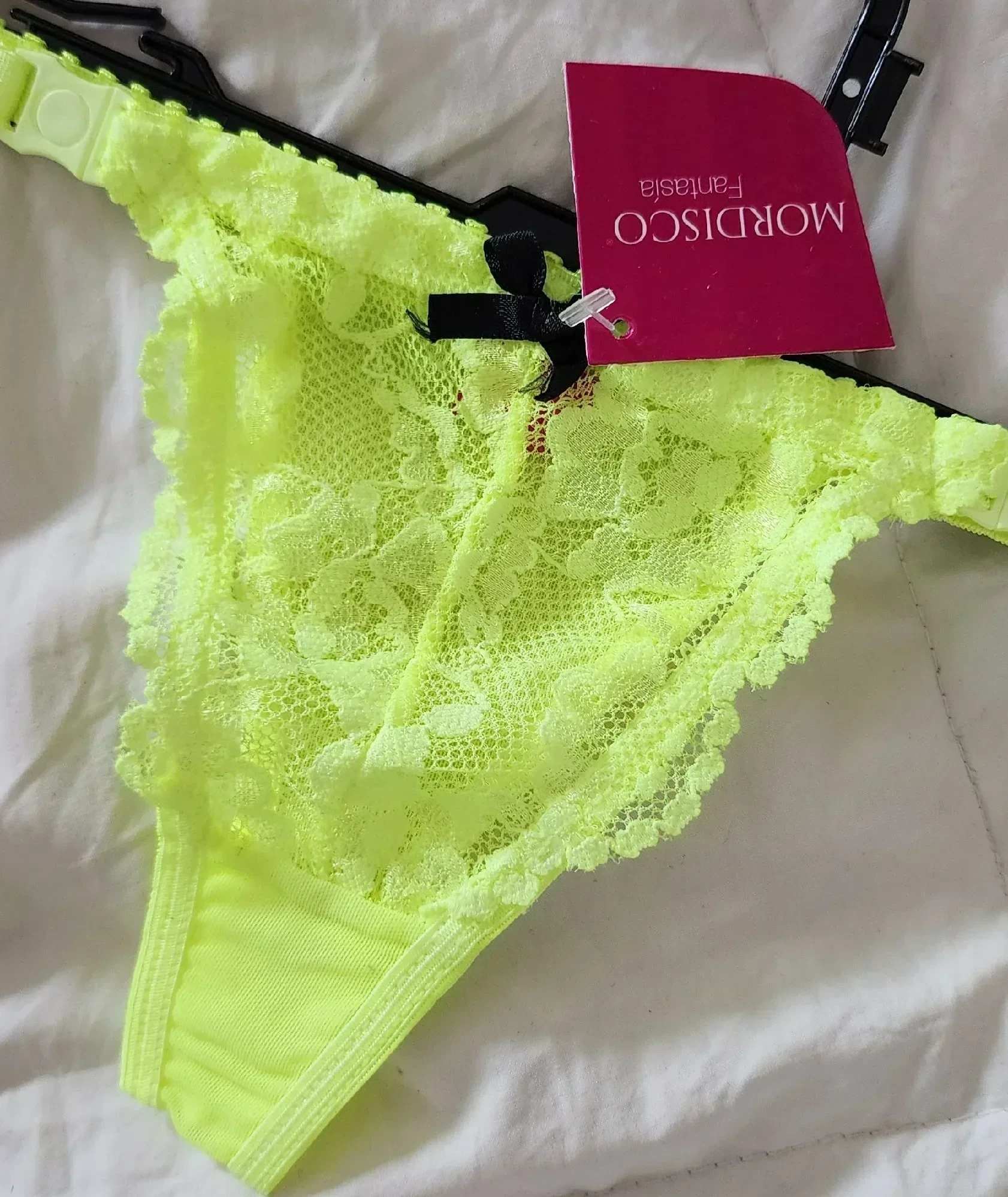 Broches Less - Amarillo Fluo