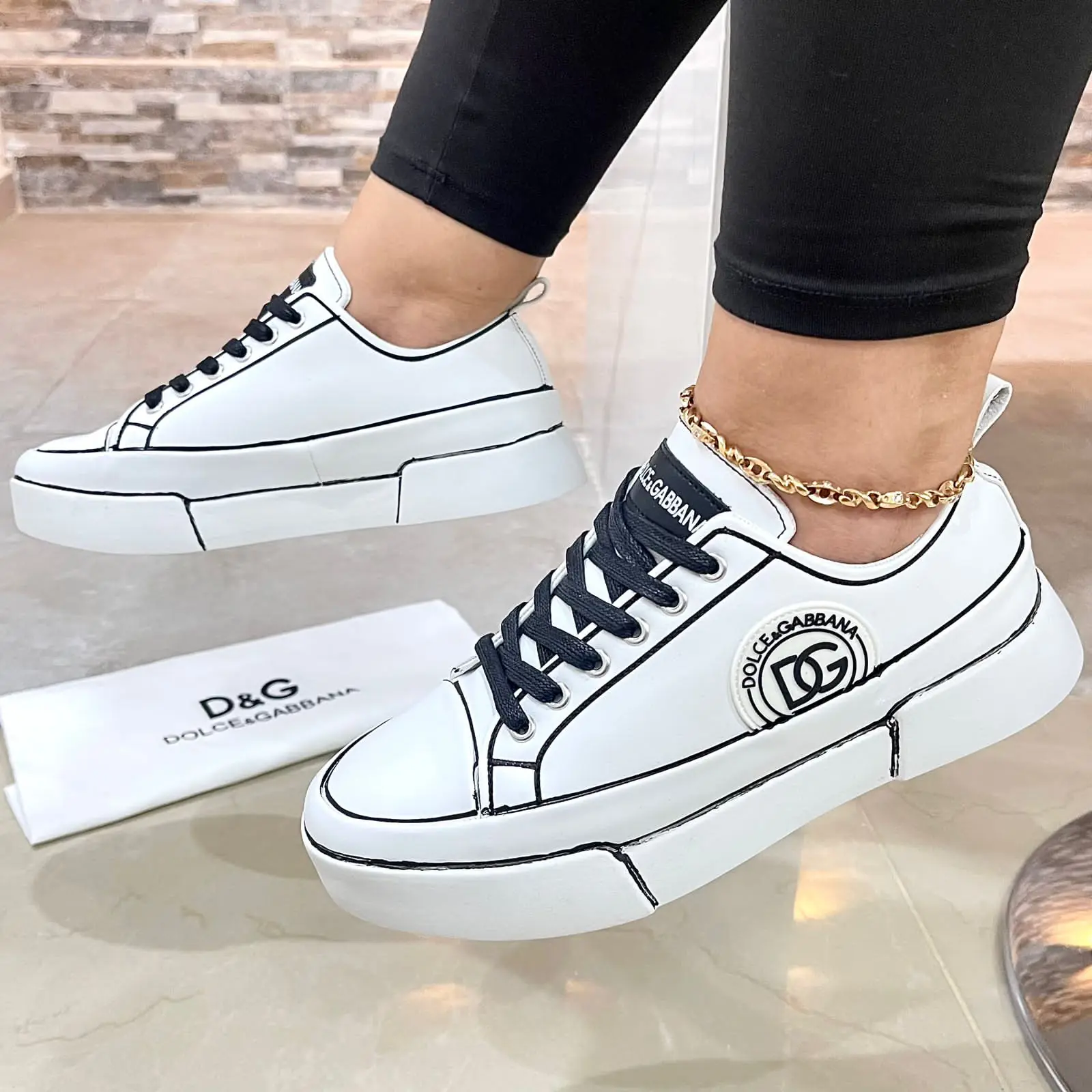 DOLCE GABANA dama AAA 4