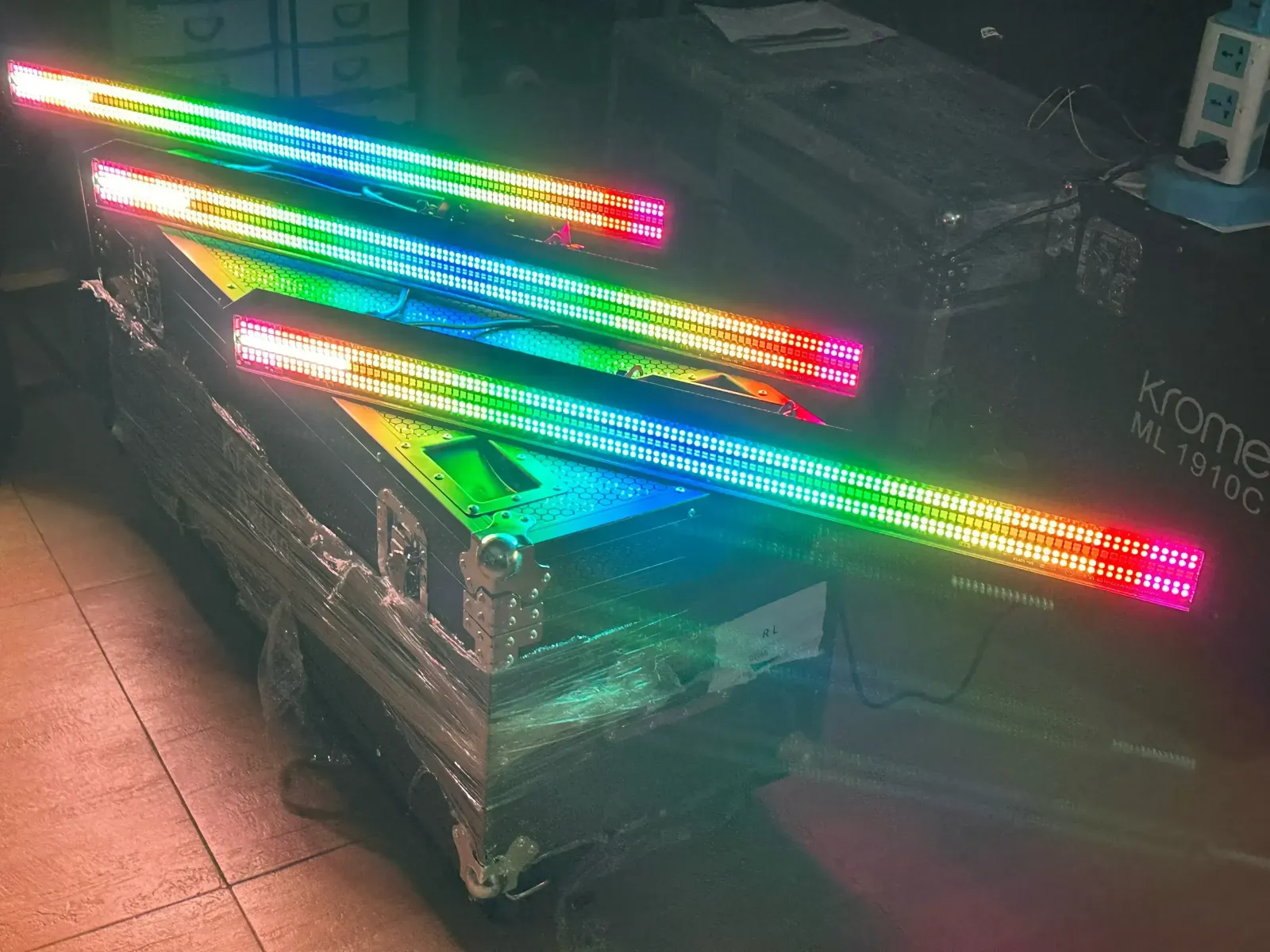 BARRA LED PIXEL CON STROBO CENTRAL ,,,  8