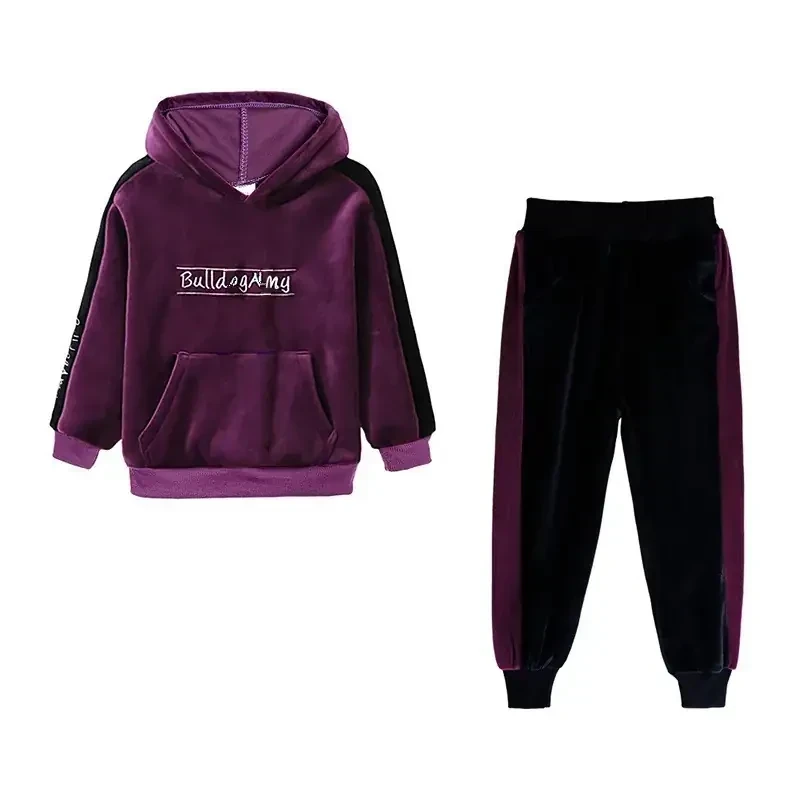 CONJUNTO DEPORTIVO NIÑA 2