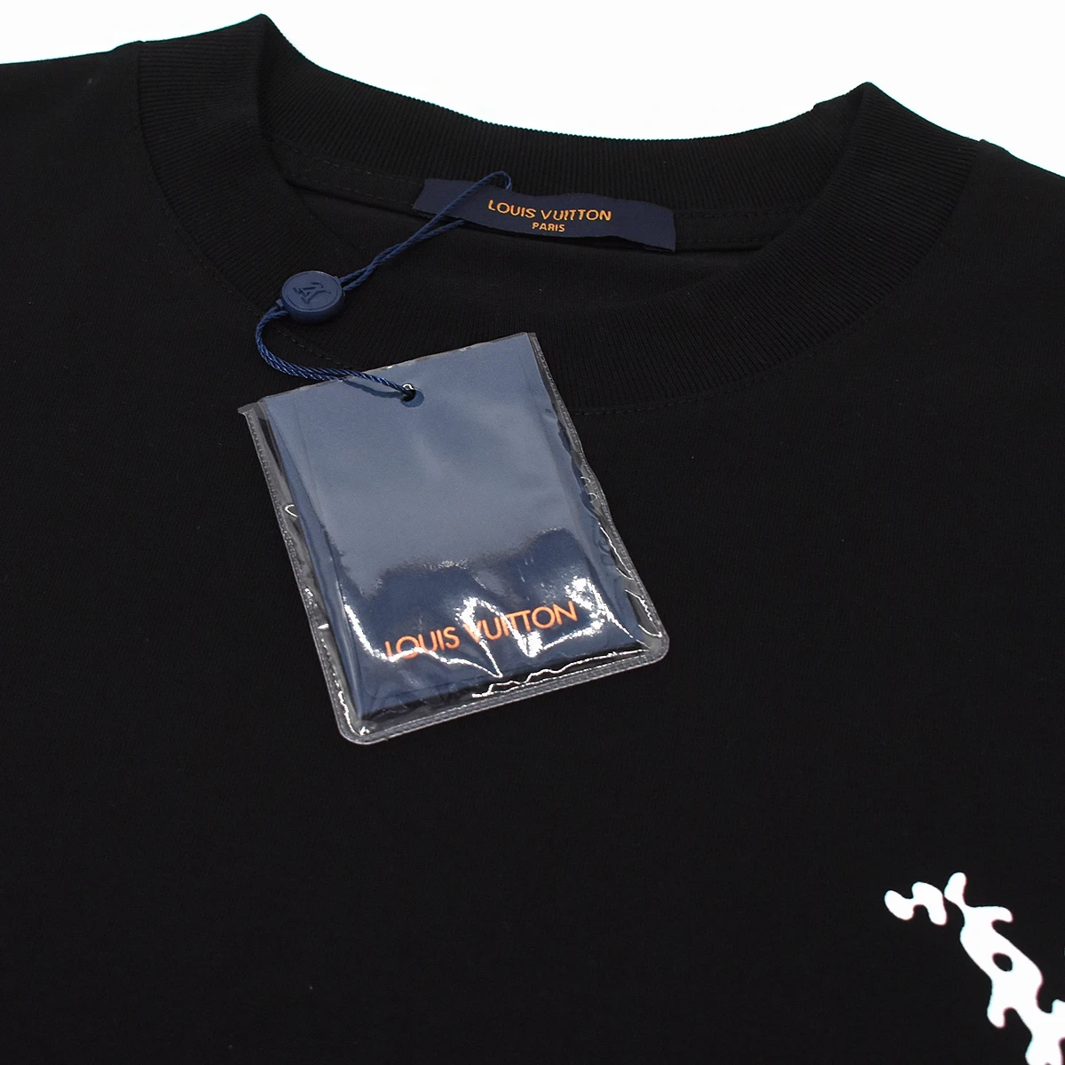 Playera LV 4