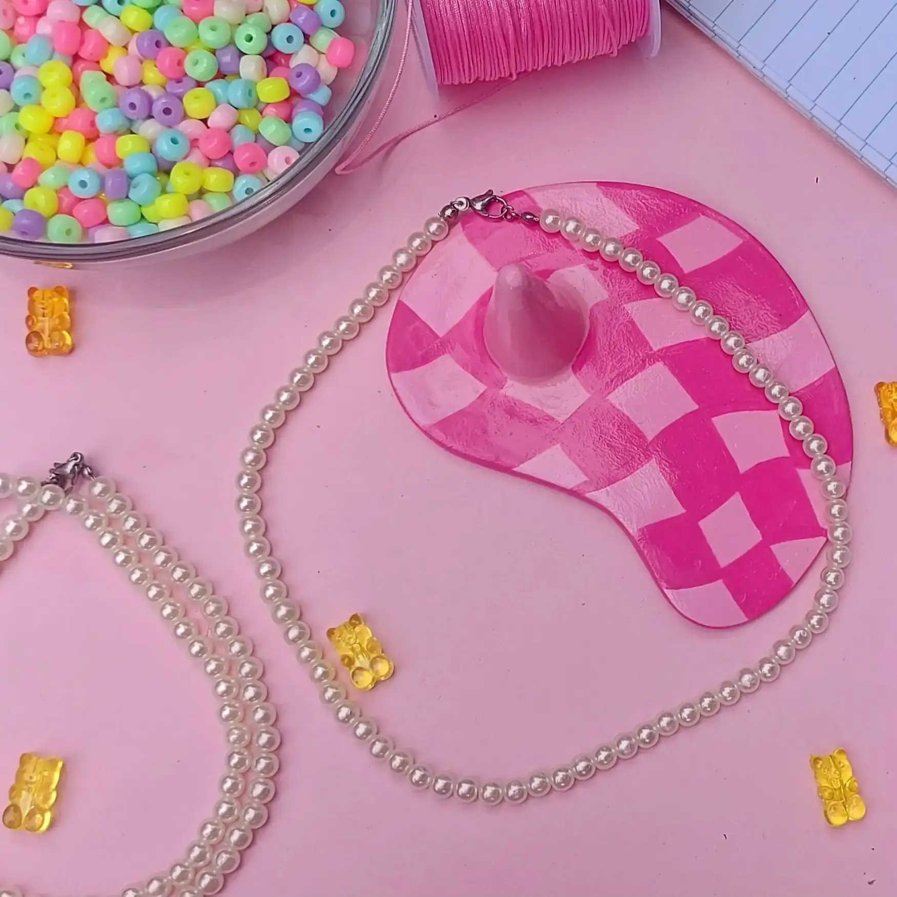 Collar  de perlas acrilicas 