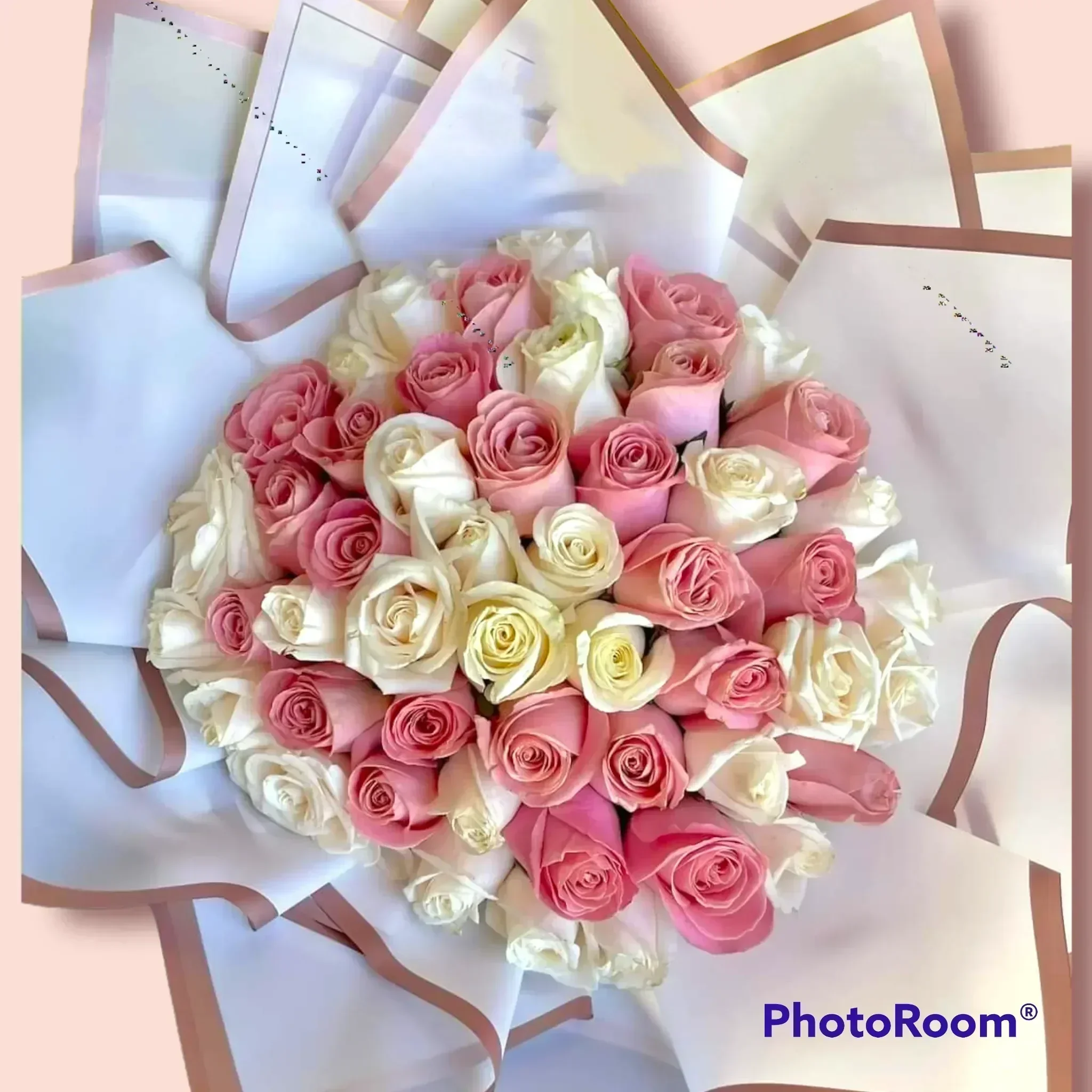 R13 Ramo 48 Rosas Premium 