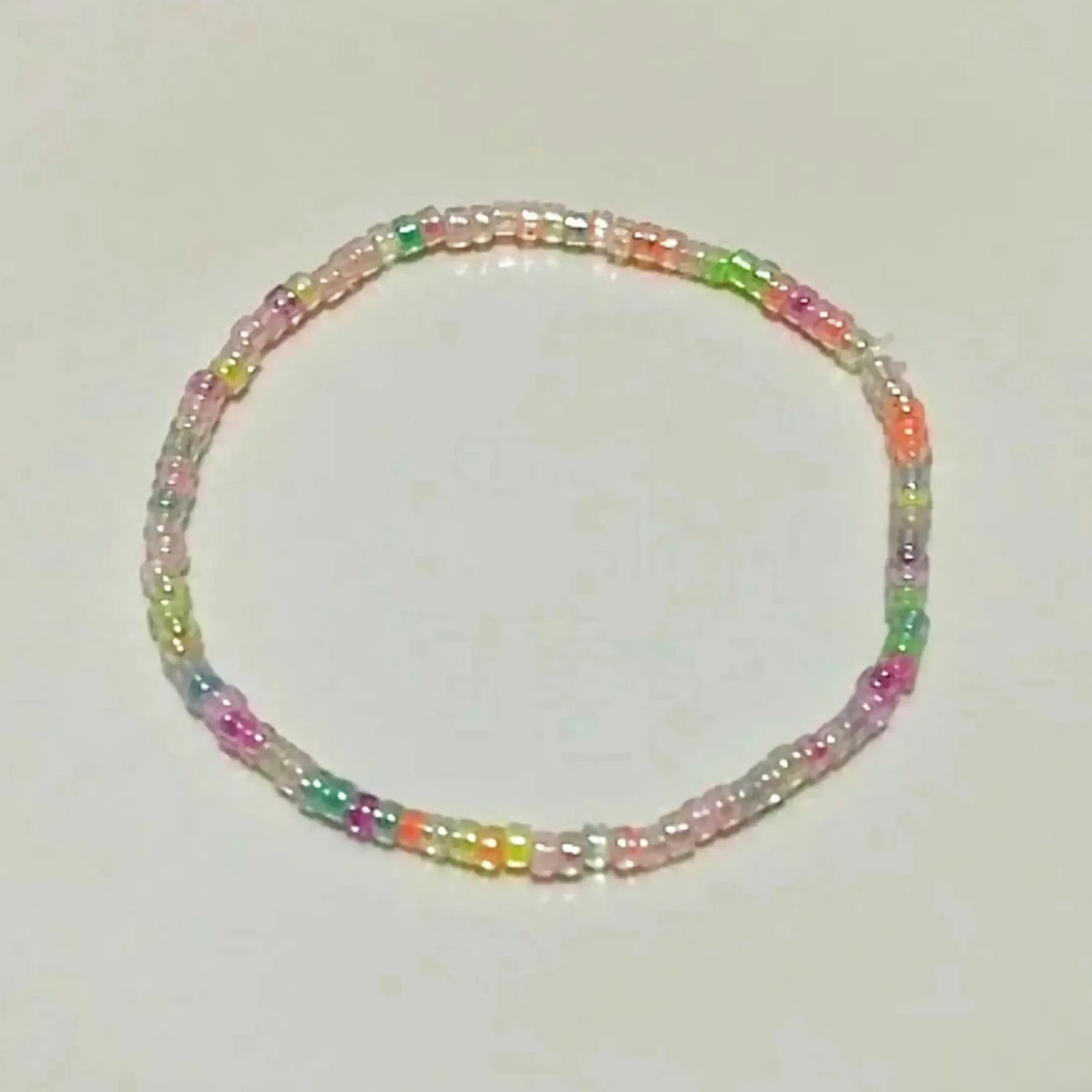 Pulsera que Brilla en la Oscuridad