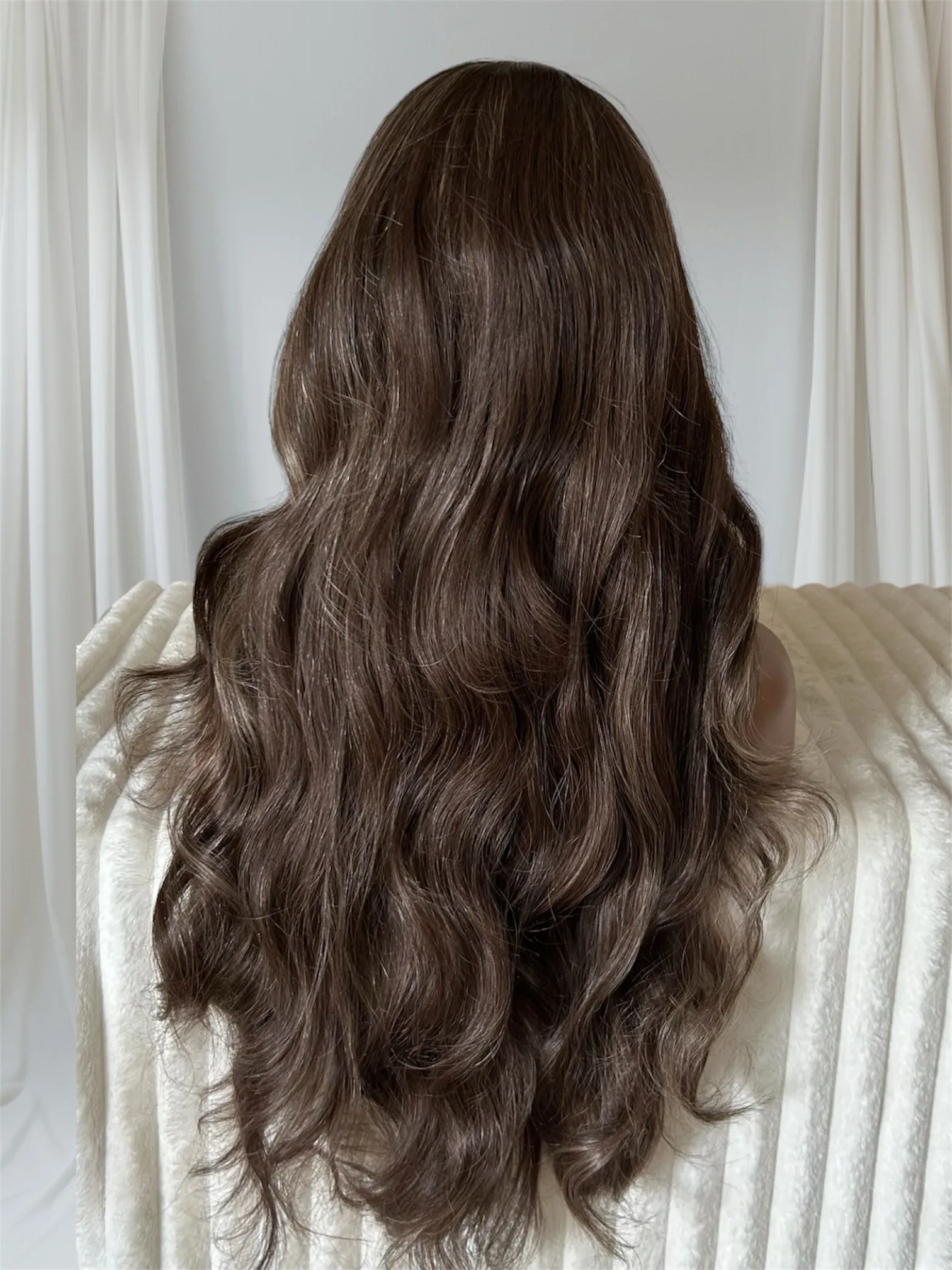 Peluca Semi humana de 28”  frontal lace 13x4 3