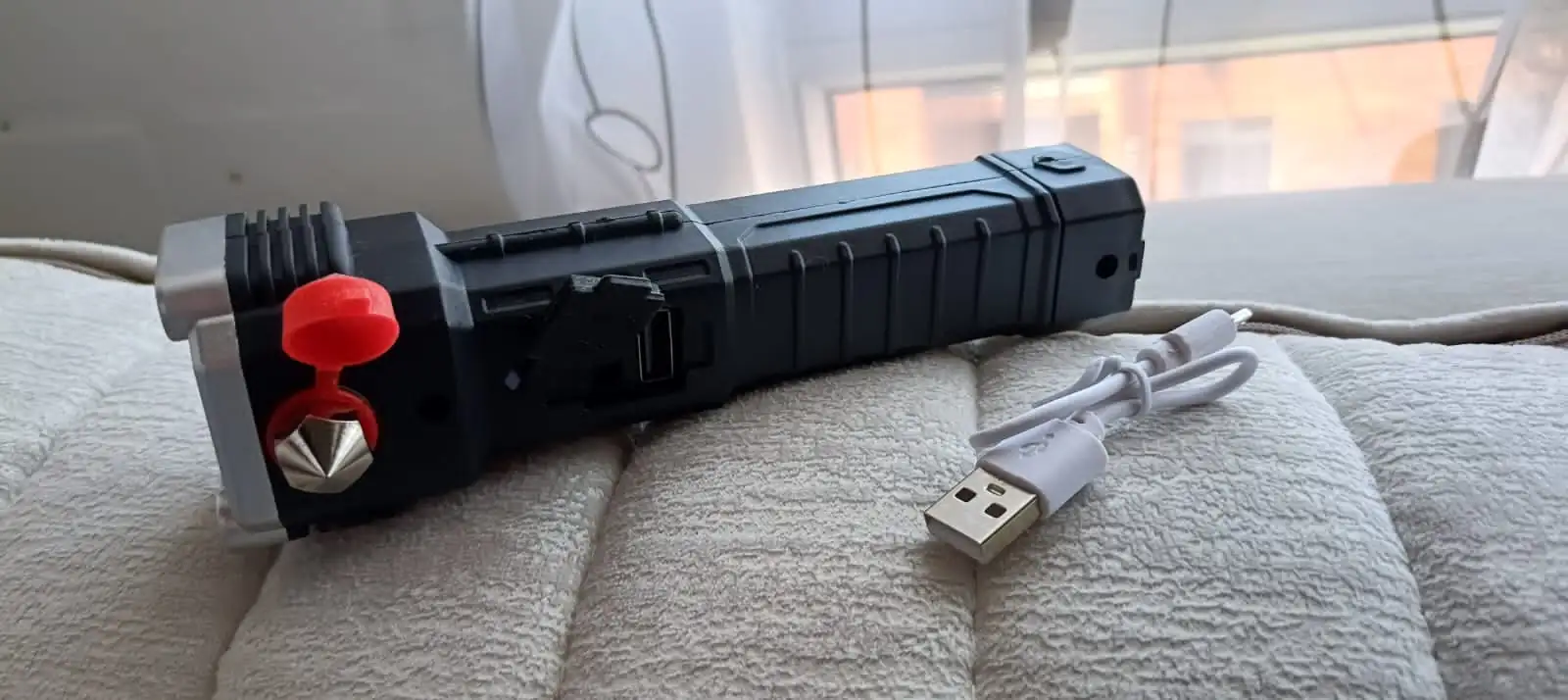Linterna multiuso  2