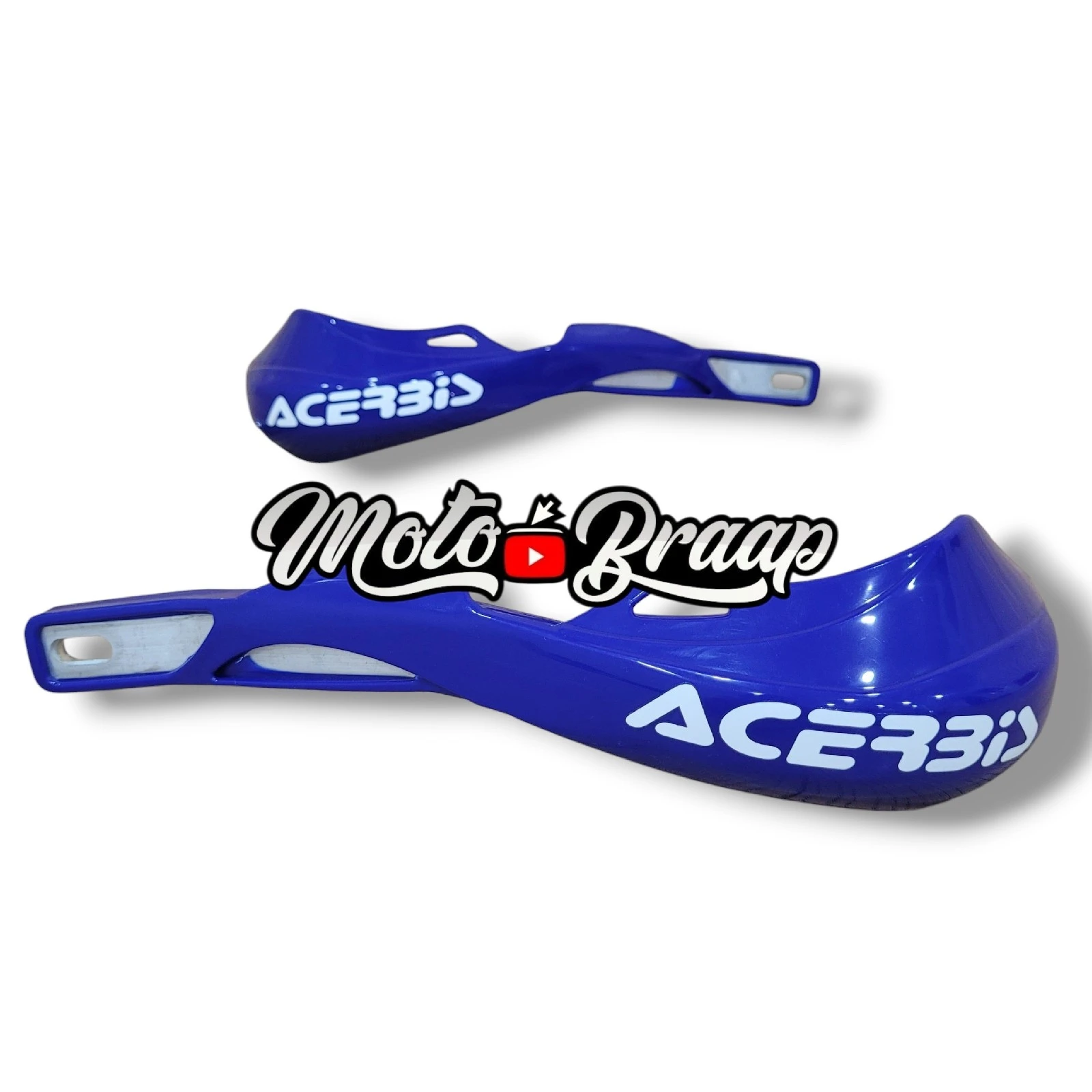 Cortavientos tipo Acerbis alma metalica con accesorios de instalación 