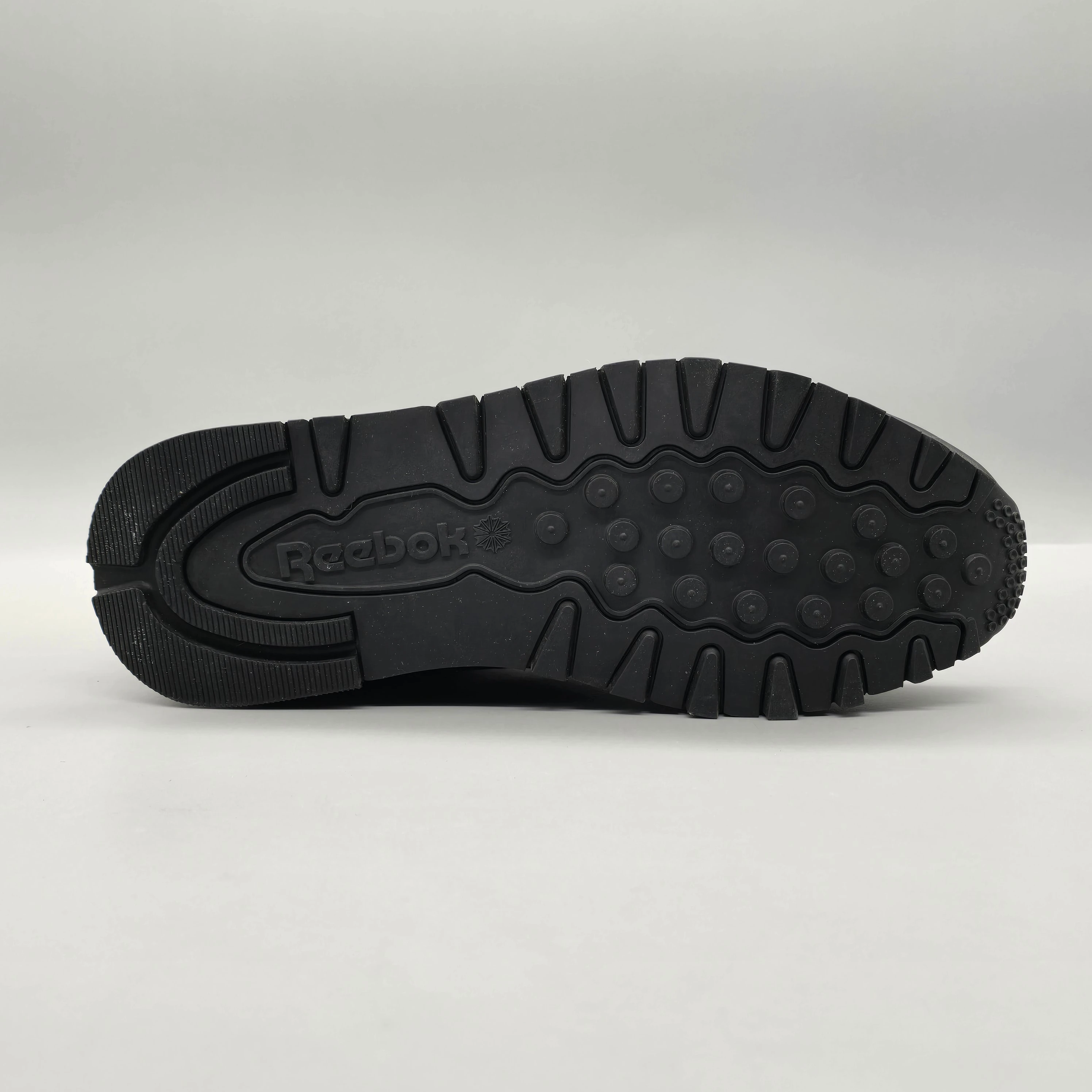TENIS REEBOK CLASSIC LEATHER  6