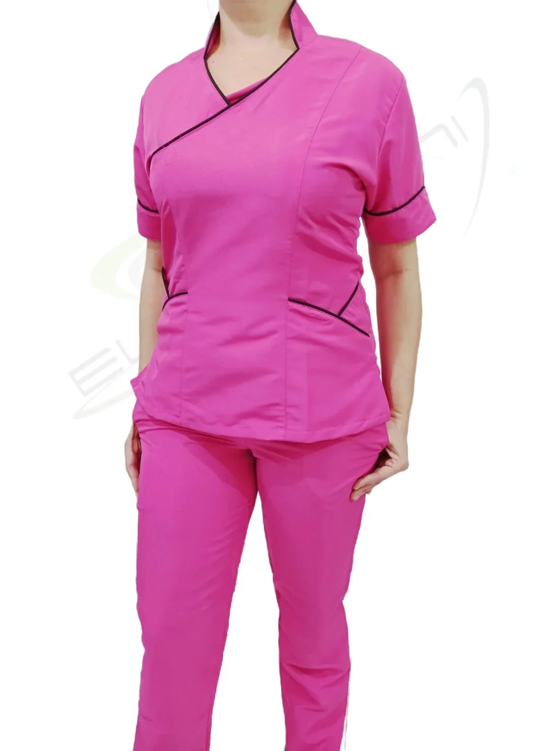 Uniforme Dama Antifluido Cuello Cruzado  4