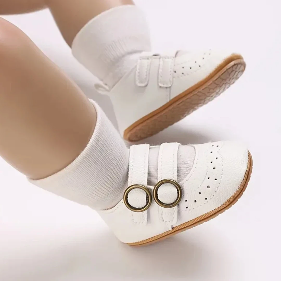 ZAPATITOS BLANCOS