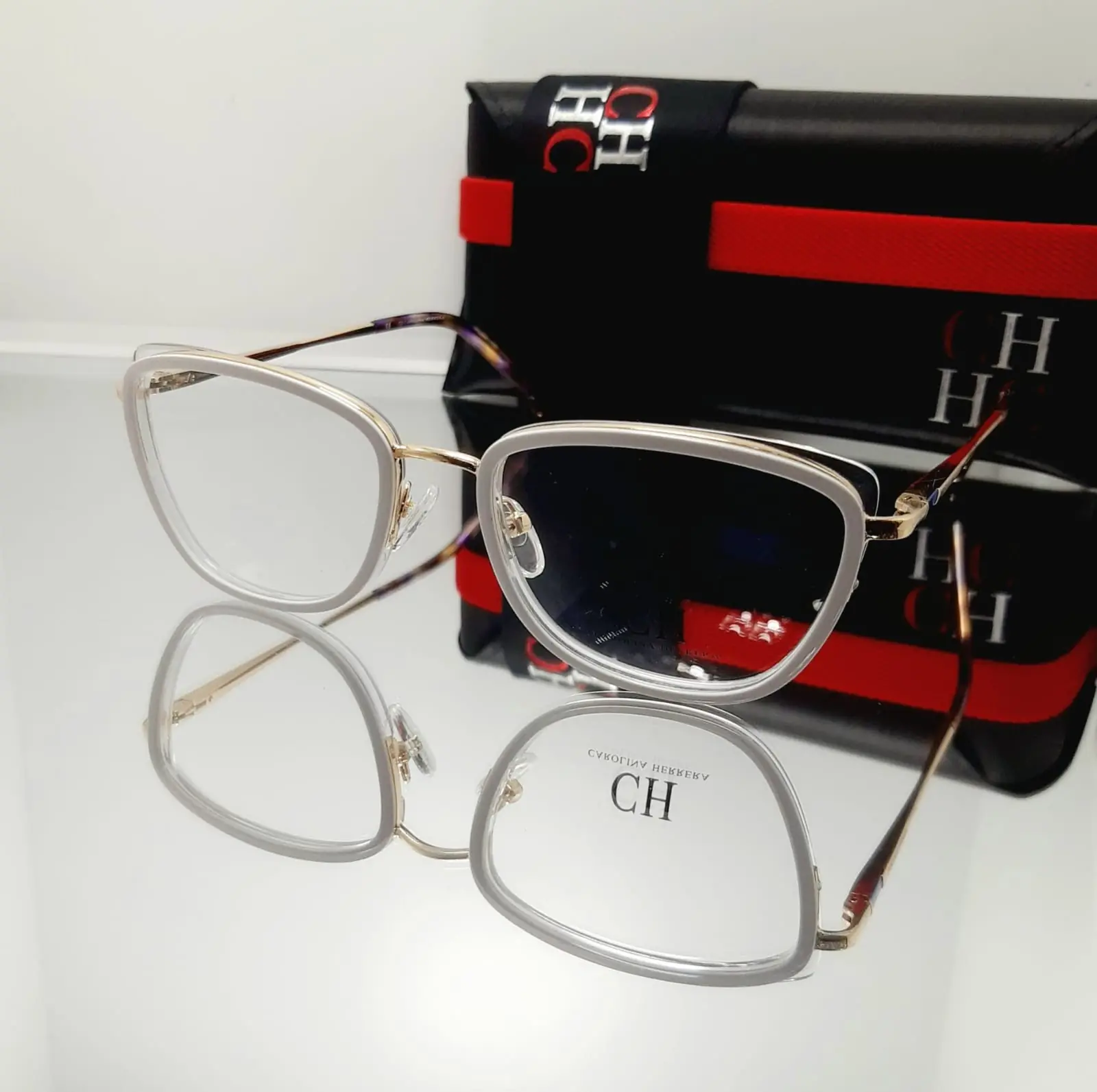 *Montura Carolina Herrera replica 3A  6