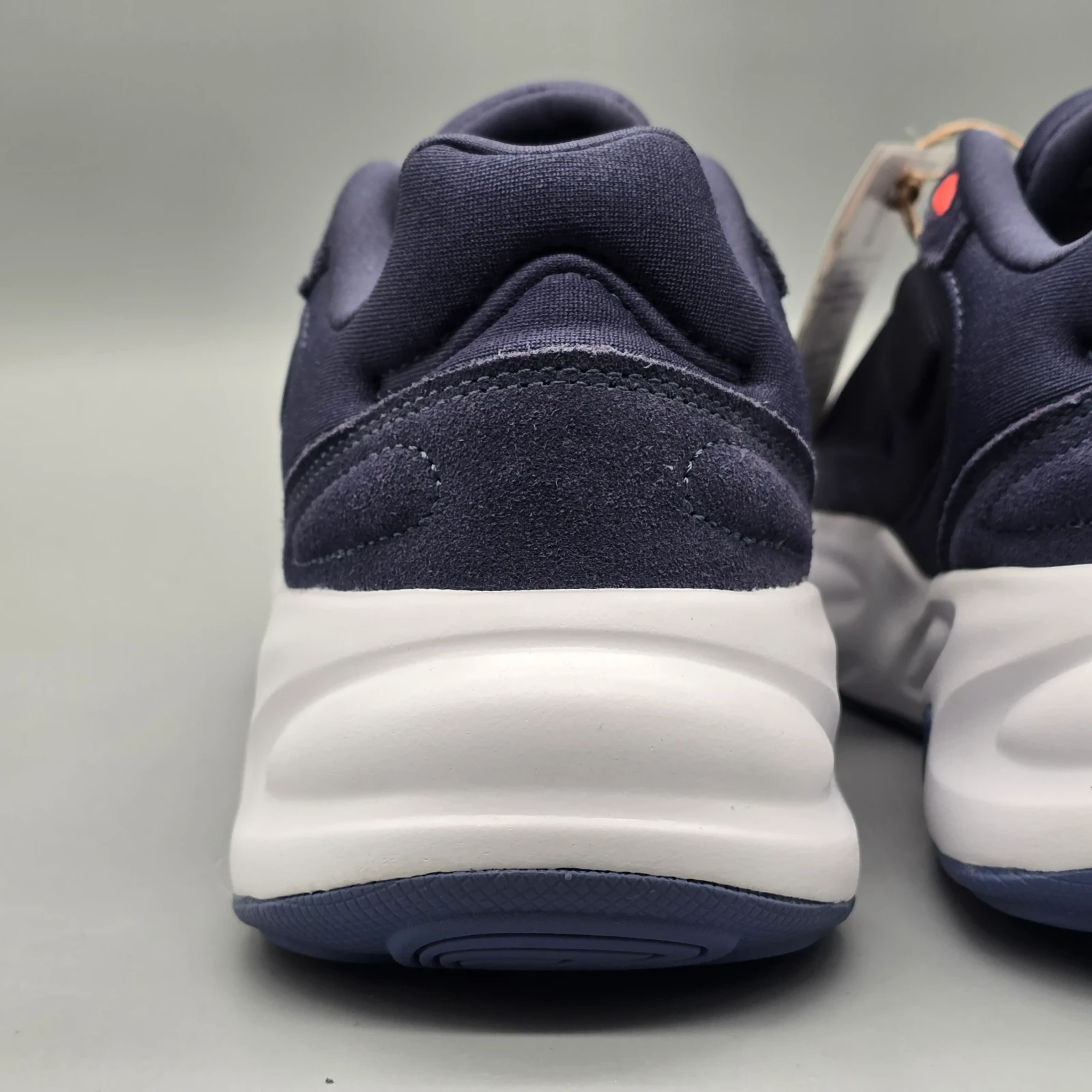ADIDAS OZELLE 8