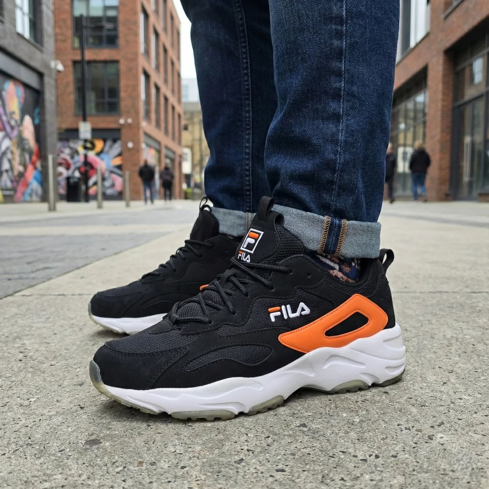 FILA RAY TRACER