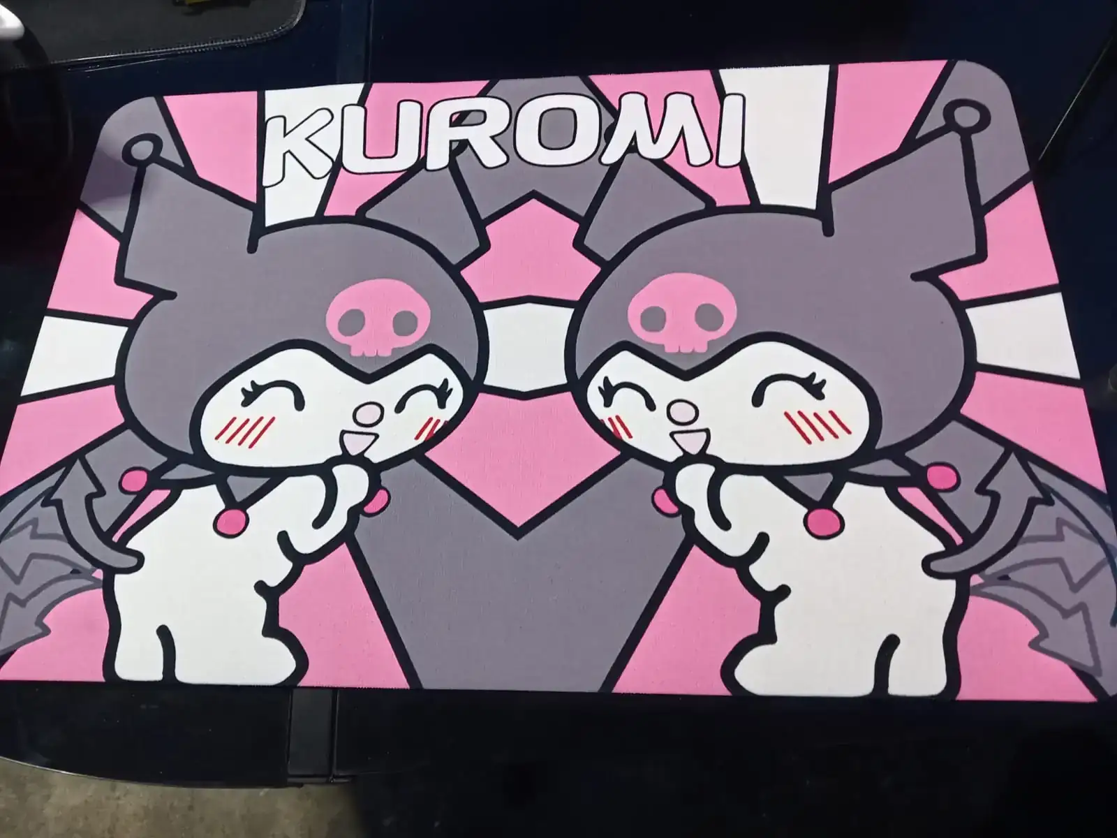 Tapete kuromi y hello kitty 3