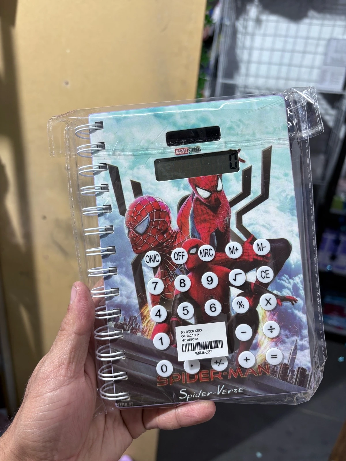 Libreta de personaje con calculadora solar  6