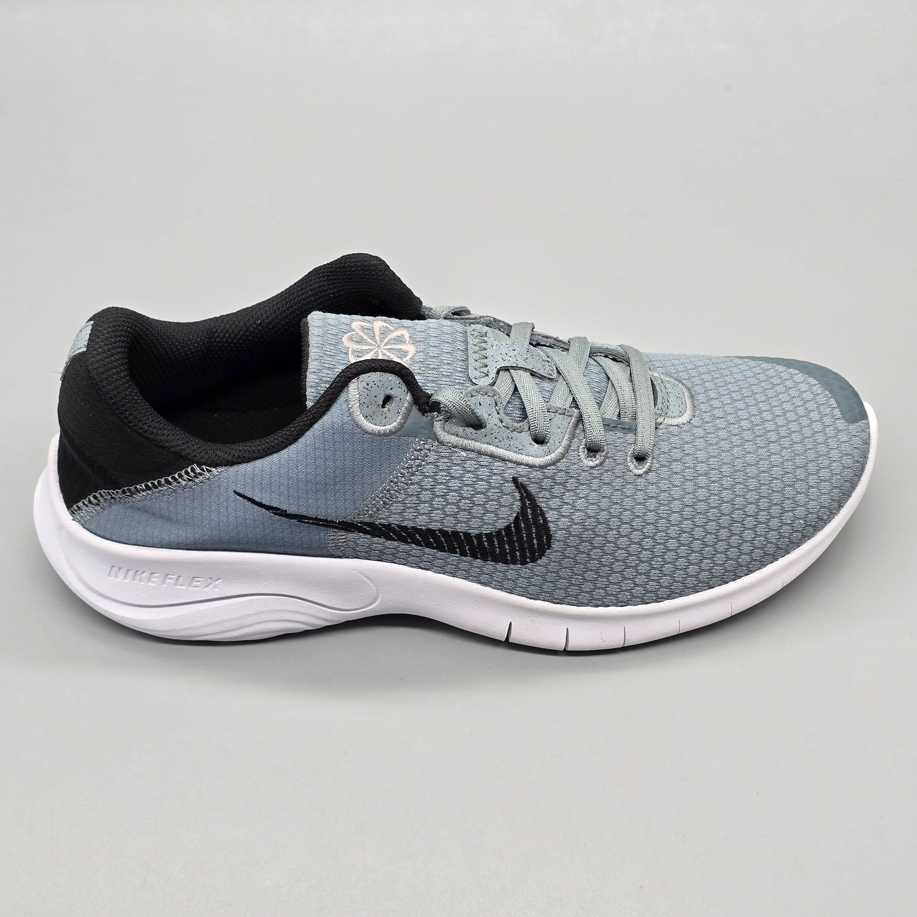 NIKE FLEX EXPERIENCE RUN 11 2