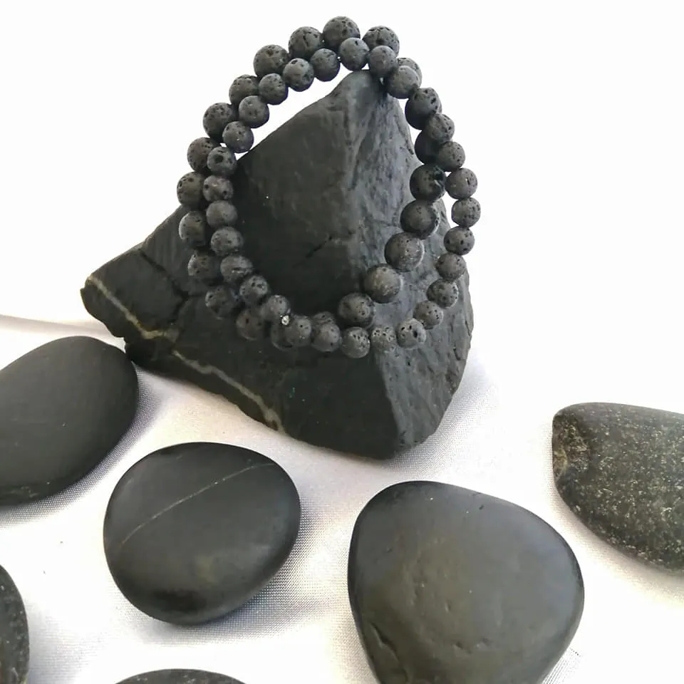 Pulsera de Piedras Volcánicas 3