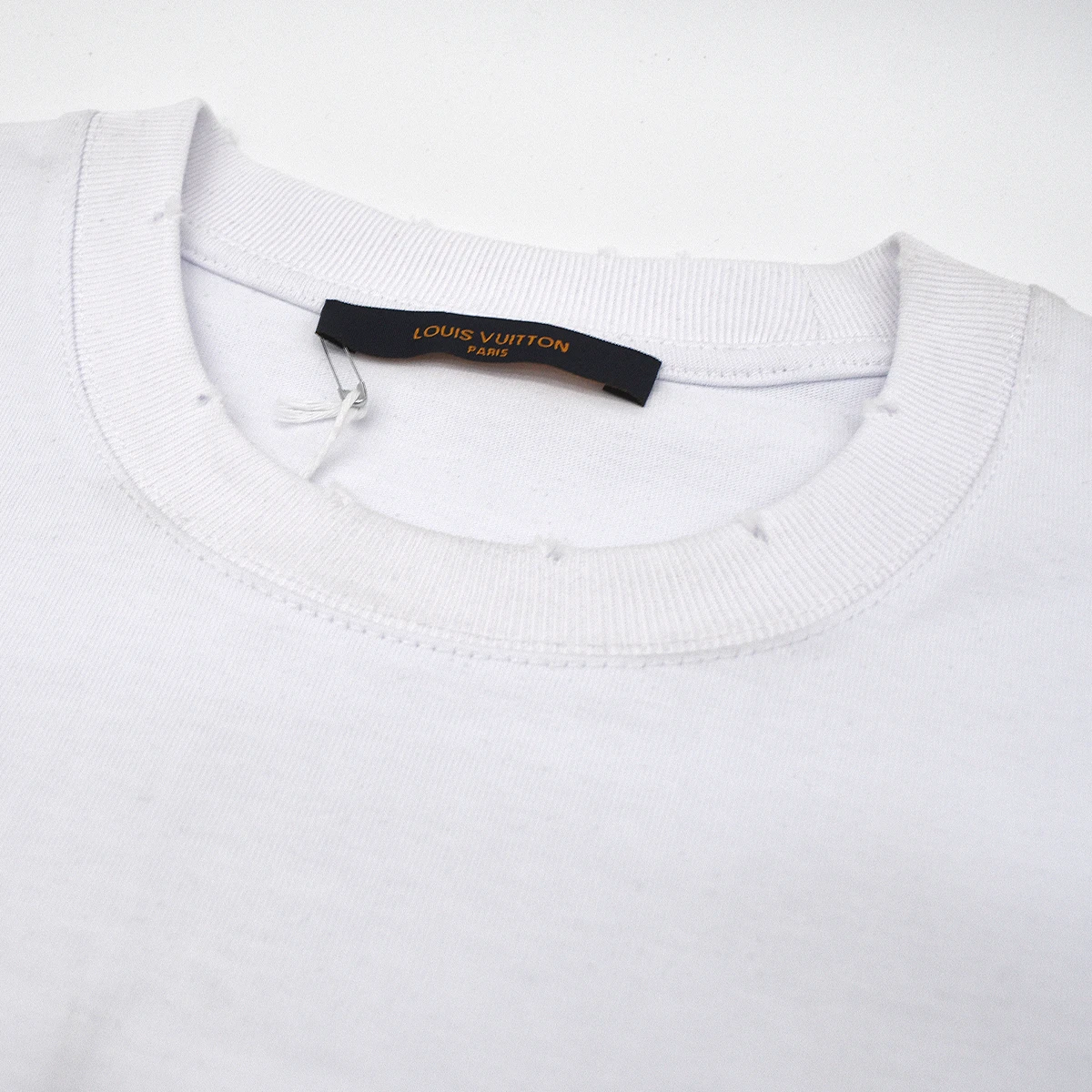 Playera LV 4