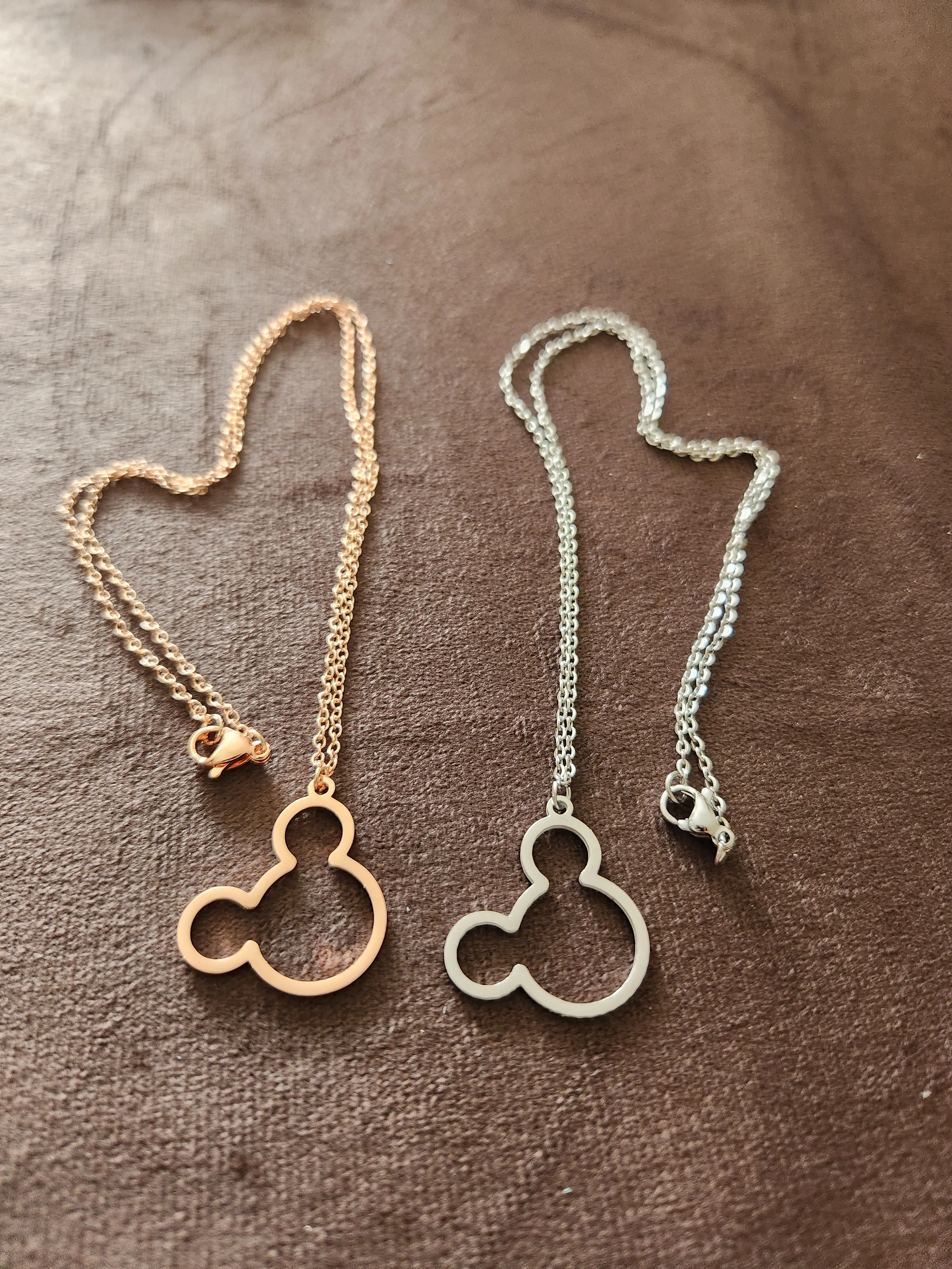 Collar Silueta Mickey 
