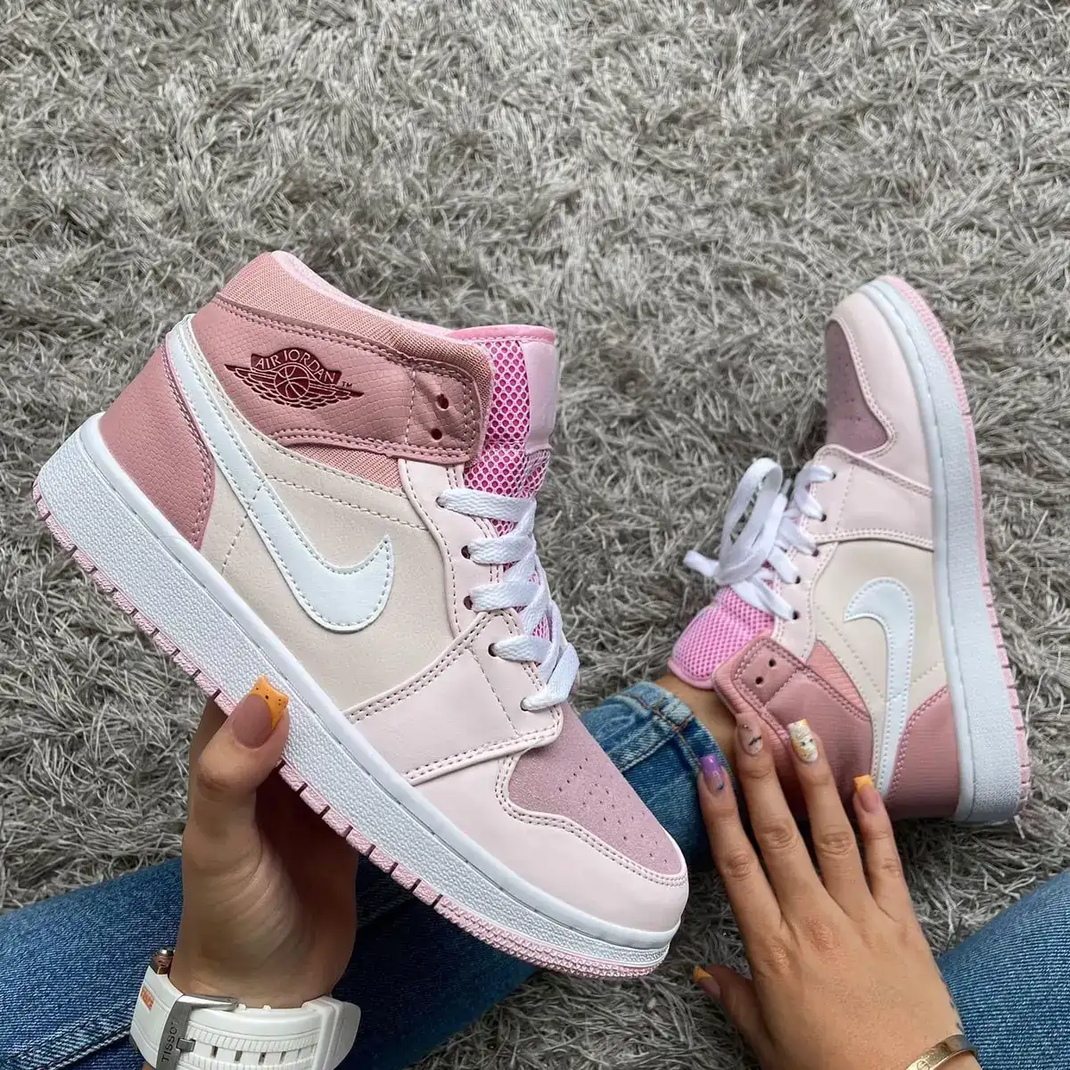 JORDAN RETRO 1 PINK